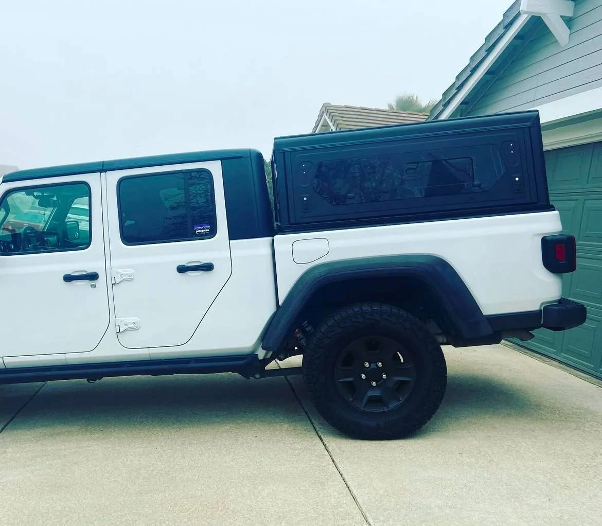 Jeep Gladiator ALU-CAB Contour Canopy 3 flip up windows, sliders, load bars, vented. LIKE NEW! REDUCED TO $3000 OBO IMG_1509