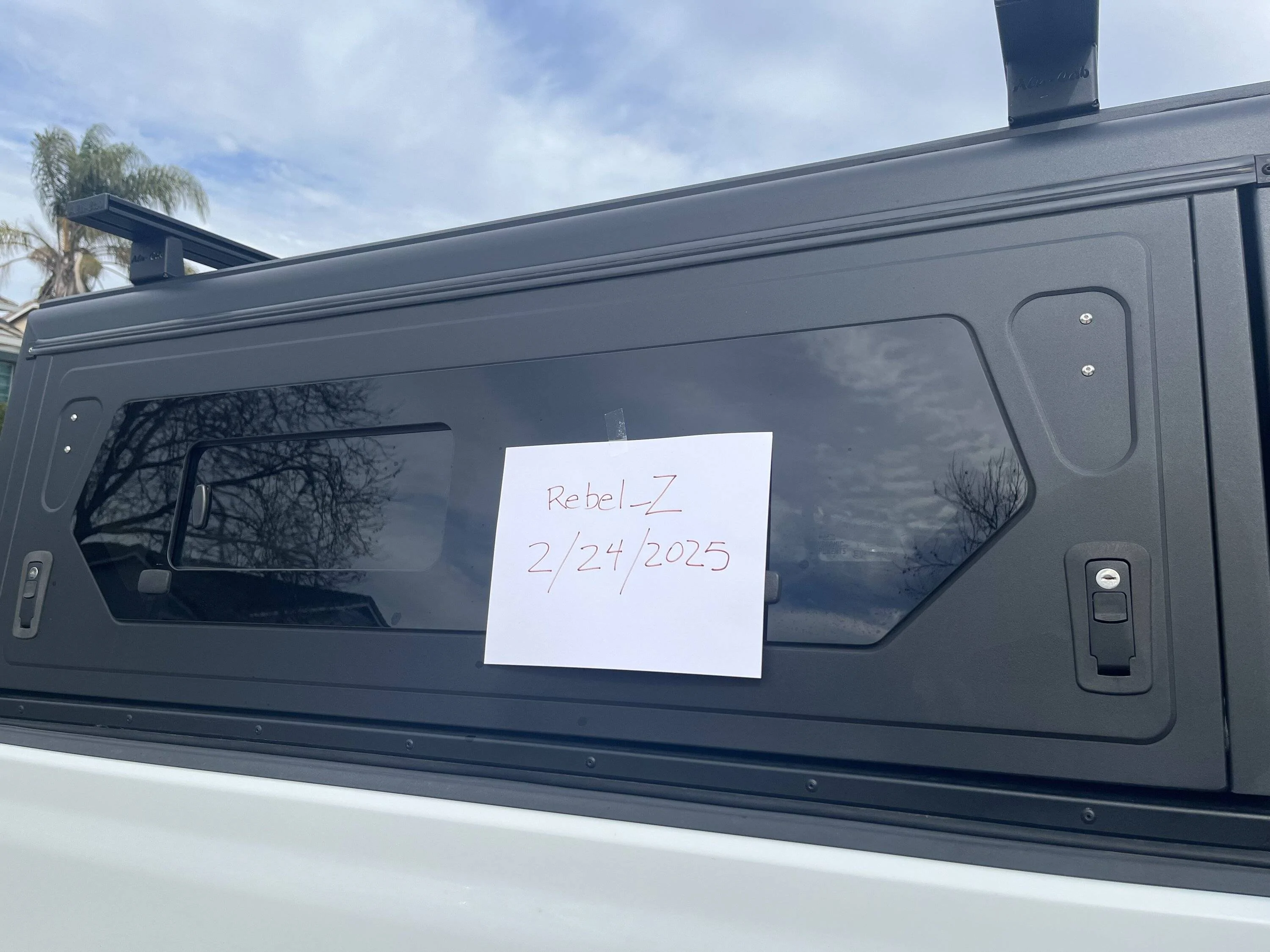 Jeep Gladiator ALU-CAB Contour Canopy 3 flip up windows, sliders, load bars, vented. LIKE NEW! REDUCED TO $3000 OBO IMG_1510