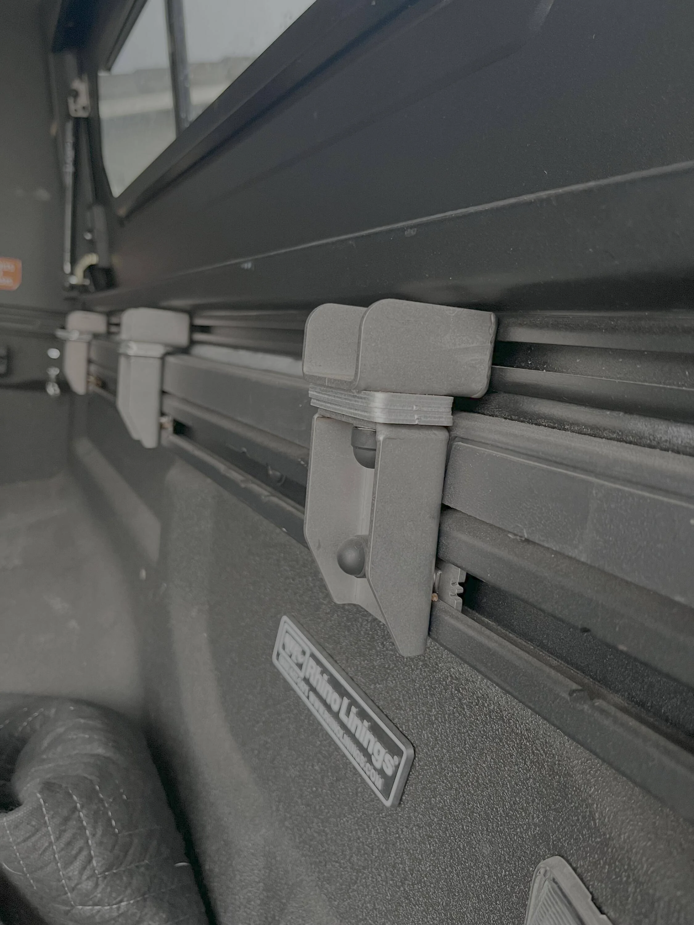 Jeep Gladiator ALU-CAB Contour Canopy 3 flip up windows, sliders, load bars, vented. LIKE NEW! REDUCED TO $3000 OBO IMG_1501