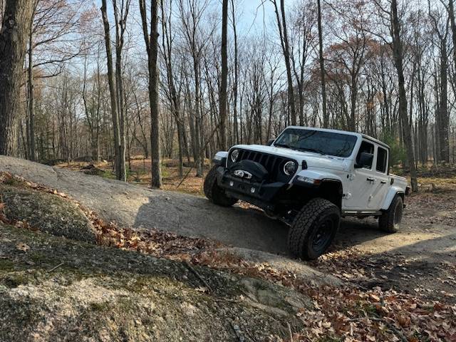 Jeep Gladiator Meet my '23 Sport S. IMG_0394