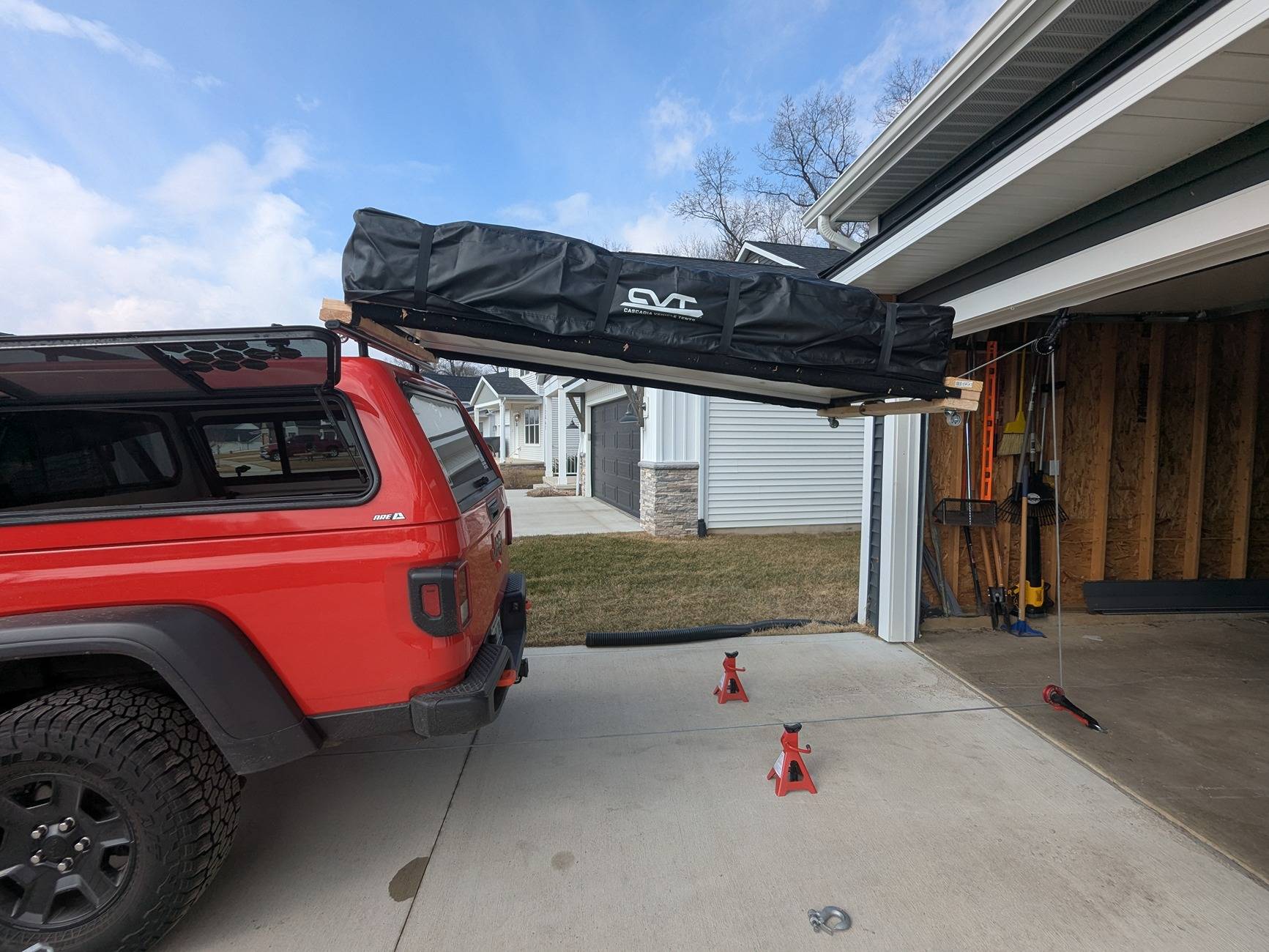 Jeep Gladiator DEAL OF A LIFETIME: Cascadia CVT tents nearly 90% off 1000011007