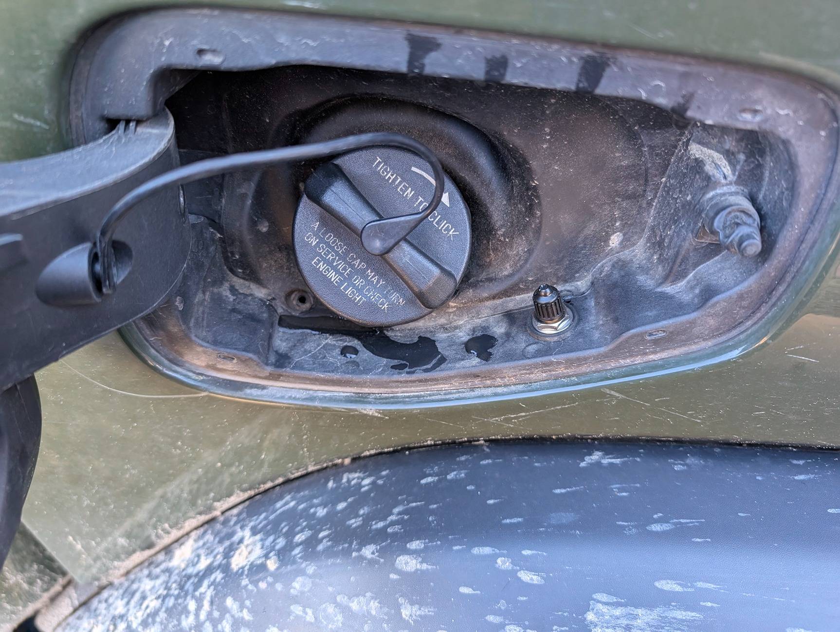 Jeep Gladiator 22 Mojave overlanding build with RTT and Motorcycle PXL_20250228_133942681