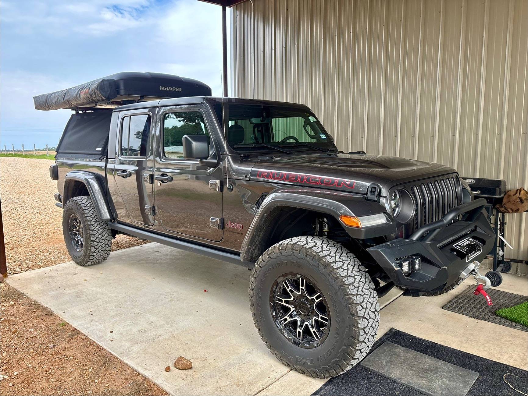 Jeep Gladiator Anyone using this soft cap (from wild-top.com)? IMG_1541