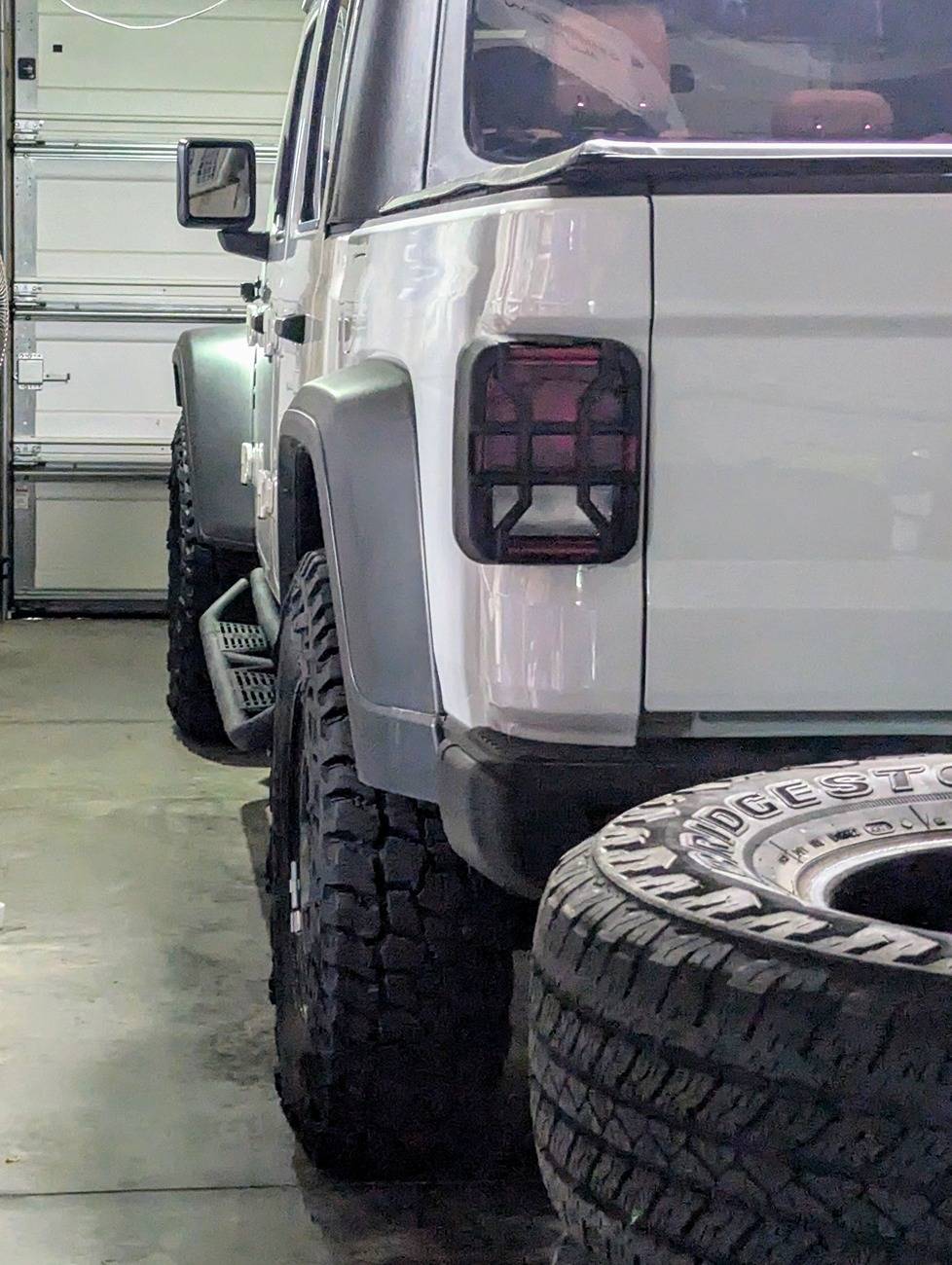 Jeep Gladiator Will 35" tires fit on a 2.5" leveled 2022 without spacers fit on stock gloss black 17" x 7.5" rims PXL_20240815_184427050~2