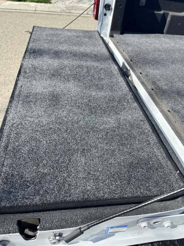 Jeep Gladiator BedRug and tailgate mat. Soft fitted carpet for JT. $125 OBO IMG_1575