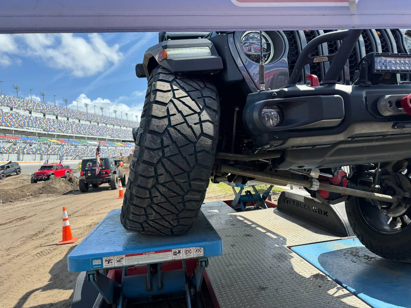 Jeep Gladiator Dropping Wheels from 22 to 17... Need Offset Help IMG_1215