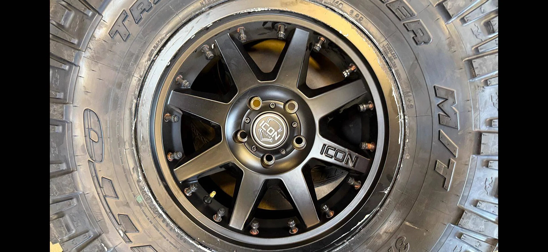 Jeep Gladiator Dropping Wheels from 22 to 17... Need Offset Help IMG_0544