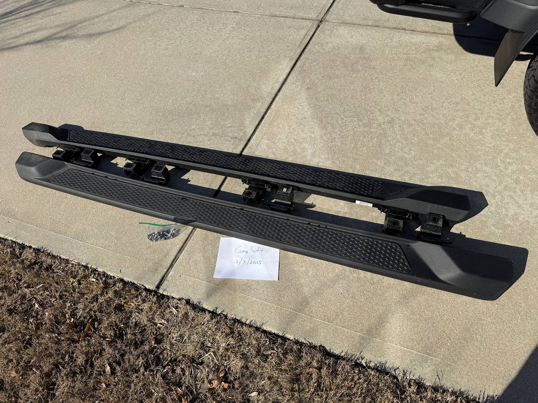 Jeep Gladiator Mopar Molded Side Steps IMG_5709