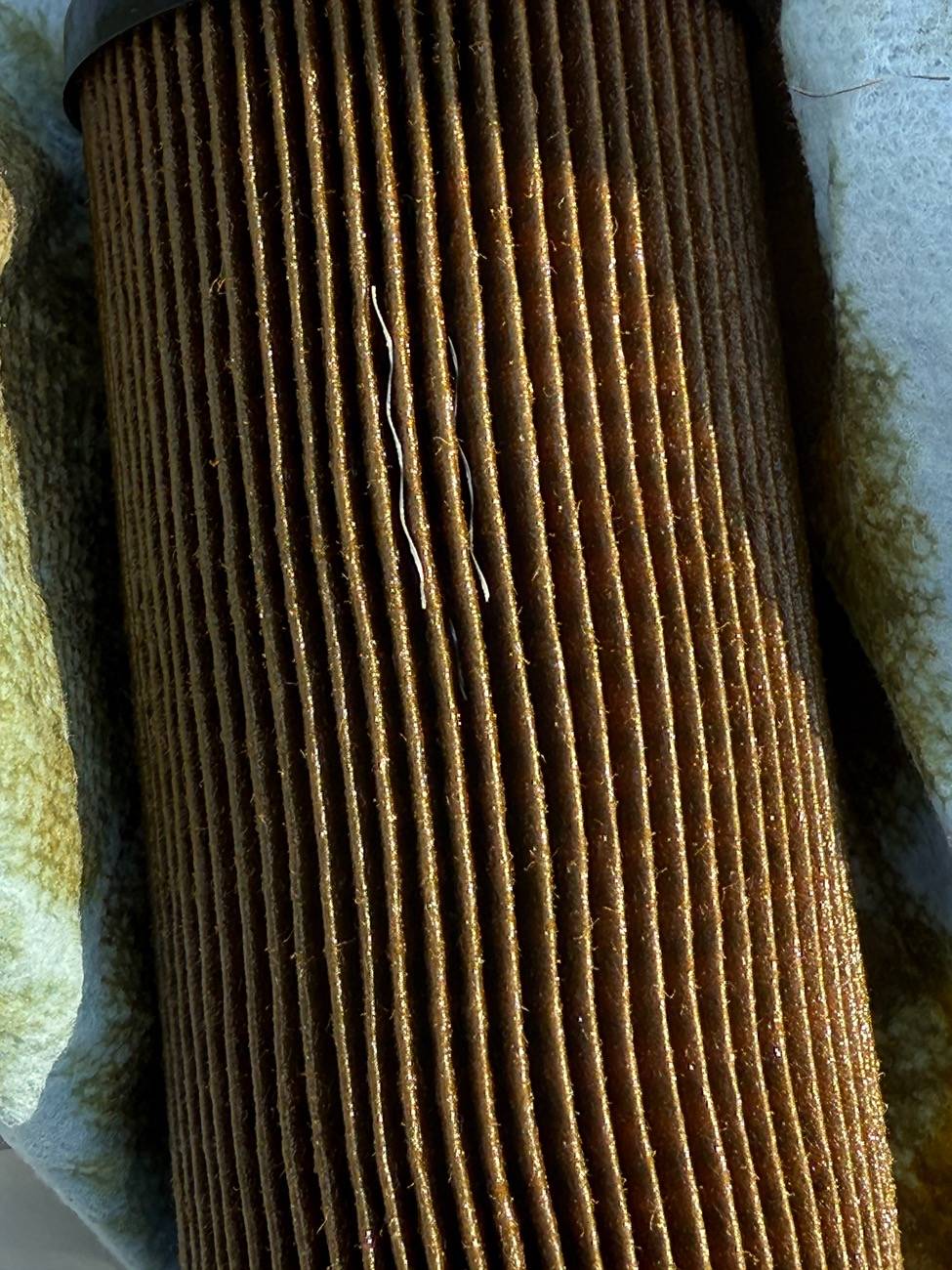 Jeep Gladiator Thoughts on large metal strips in oil filter? IMG_2150