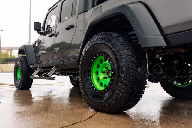 Jeep Gladiator Looking at this Gladiator, need help deciding! 99e4d4ec730e4458b8ea6744d326f430