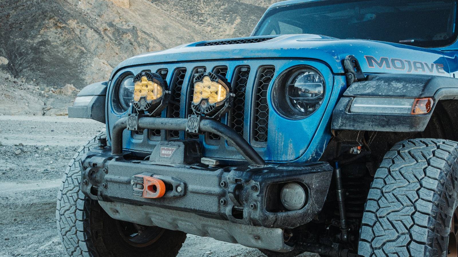 Jeep Gladiator Gladiator Glamour Shots a9be2083-9677-4b47-ba17-ab8d9b5f9e2f