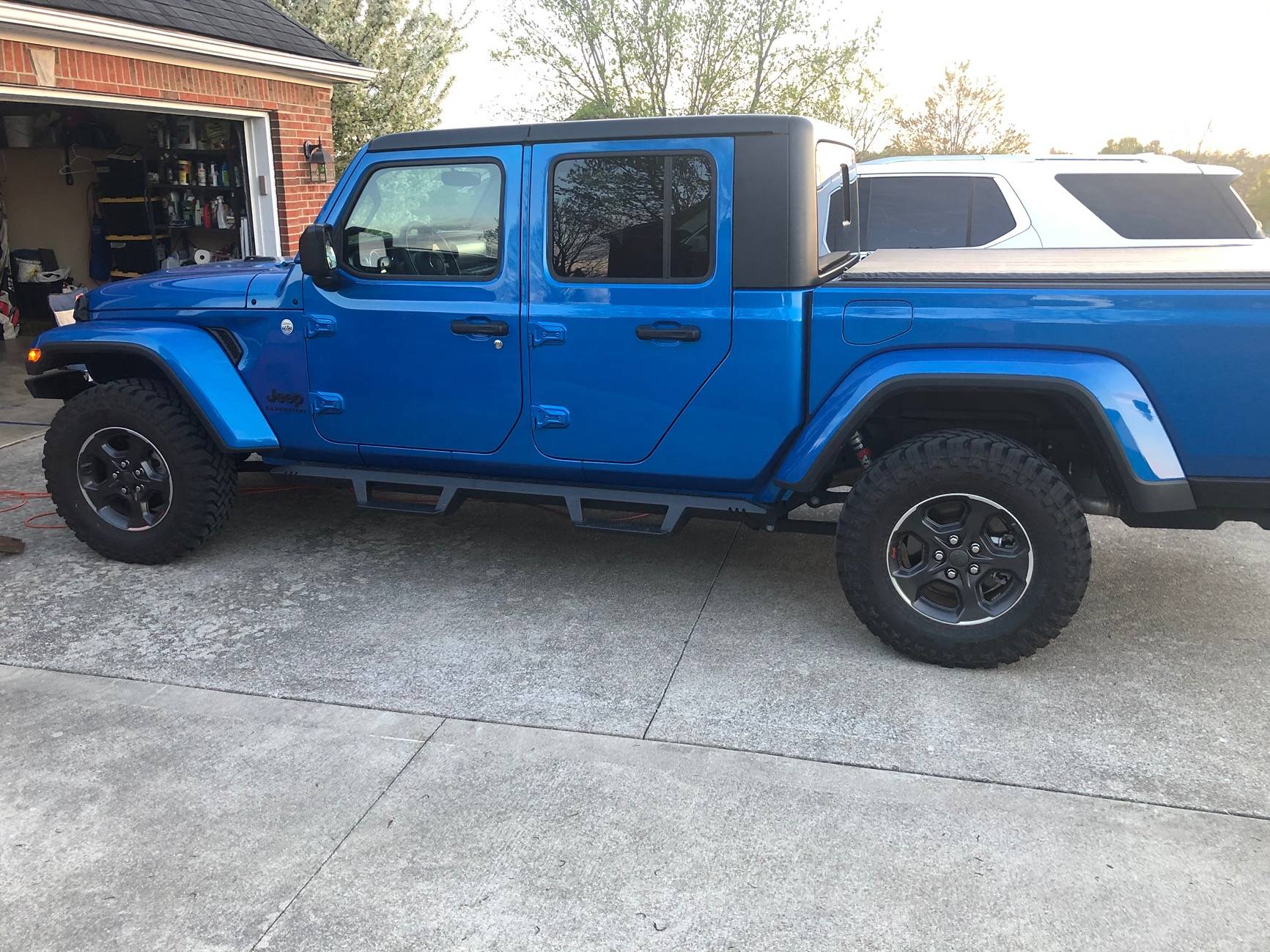 Jeep Gladiator Buying same model twice in a row....why? IMG_0115