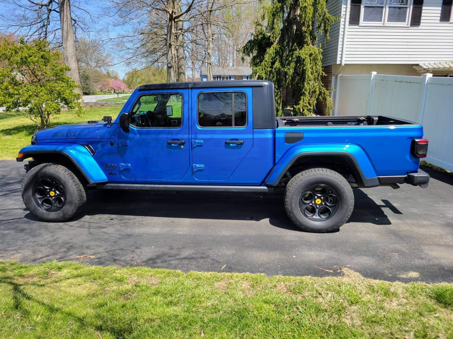 Jeep Gladiator Buying same model twice in a row....why? 20220422_115927