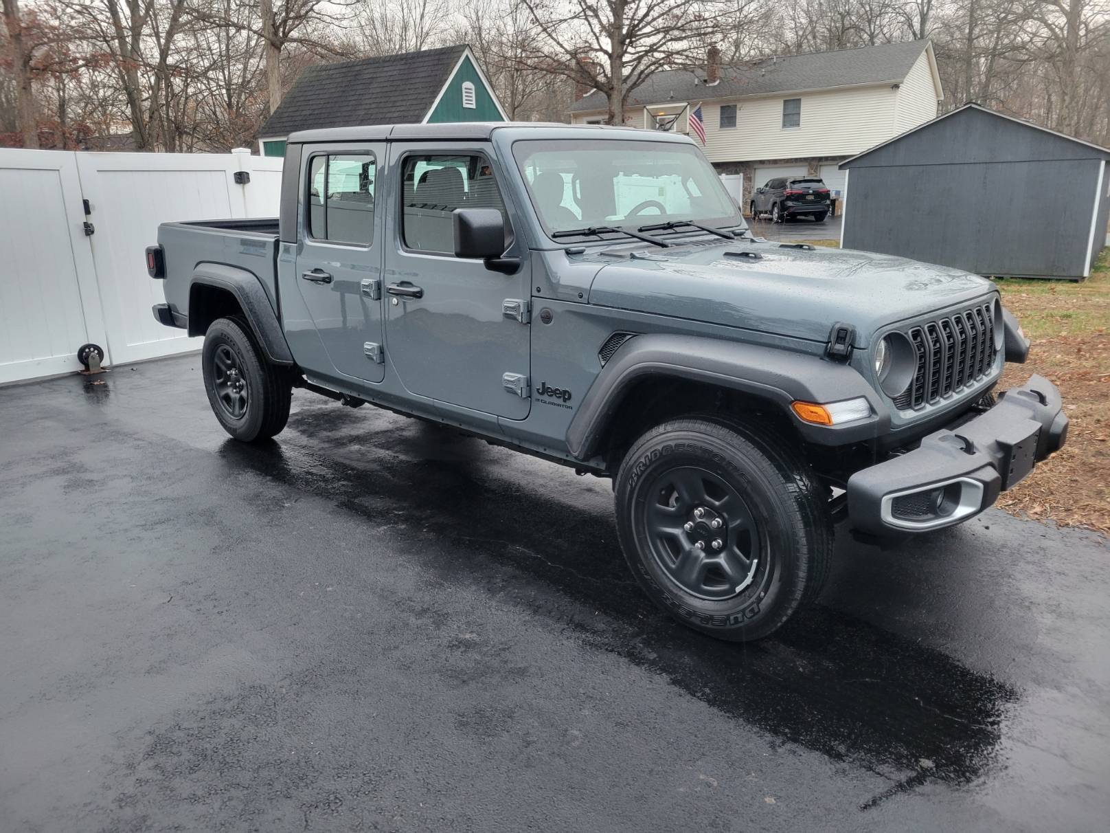 Jeep Gladiator Buying same model twice in a row....why? 20241220_155900