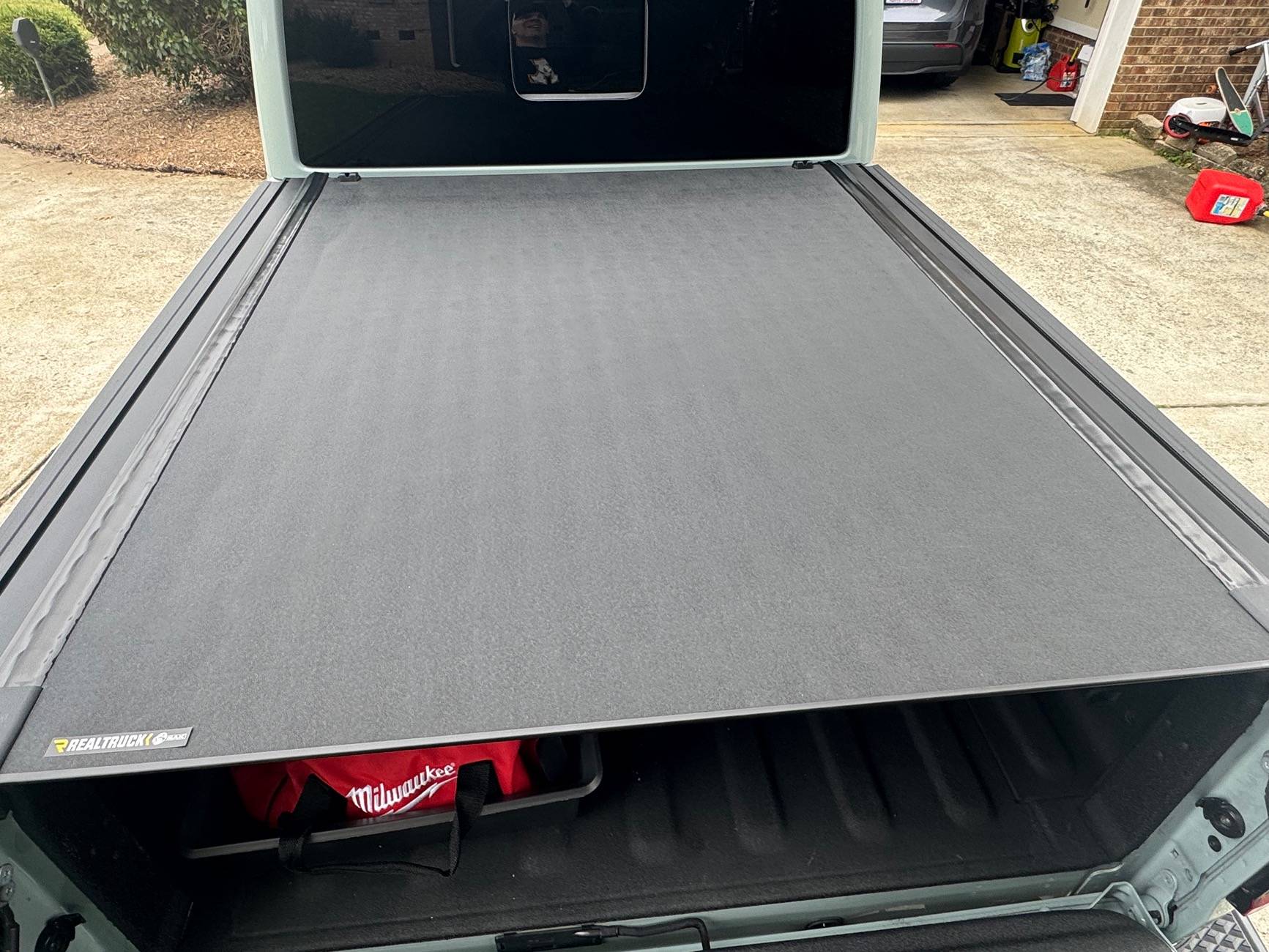 Jeep Gladiator RealTruck BAK Revolver X4s Hard Rolling Truck Bed Tonneau Cover | 80701 | Fits 2020-2025 Jeep Gladiator 5' Bed (60.3") IMG_8575