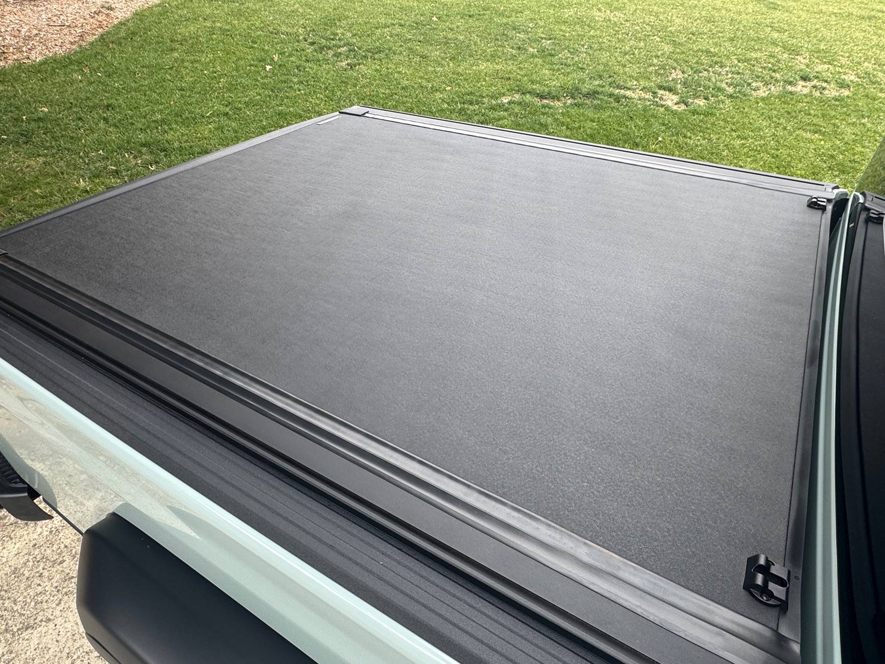 Jeep Gladiator RealTruck BAK Revolver X4s Hard Rolling Truck Bed Tonneau Cover | 80701 | Fits 2020-2025 Jeep Gladiator 5' Bed (60.3") IMG_8577