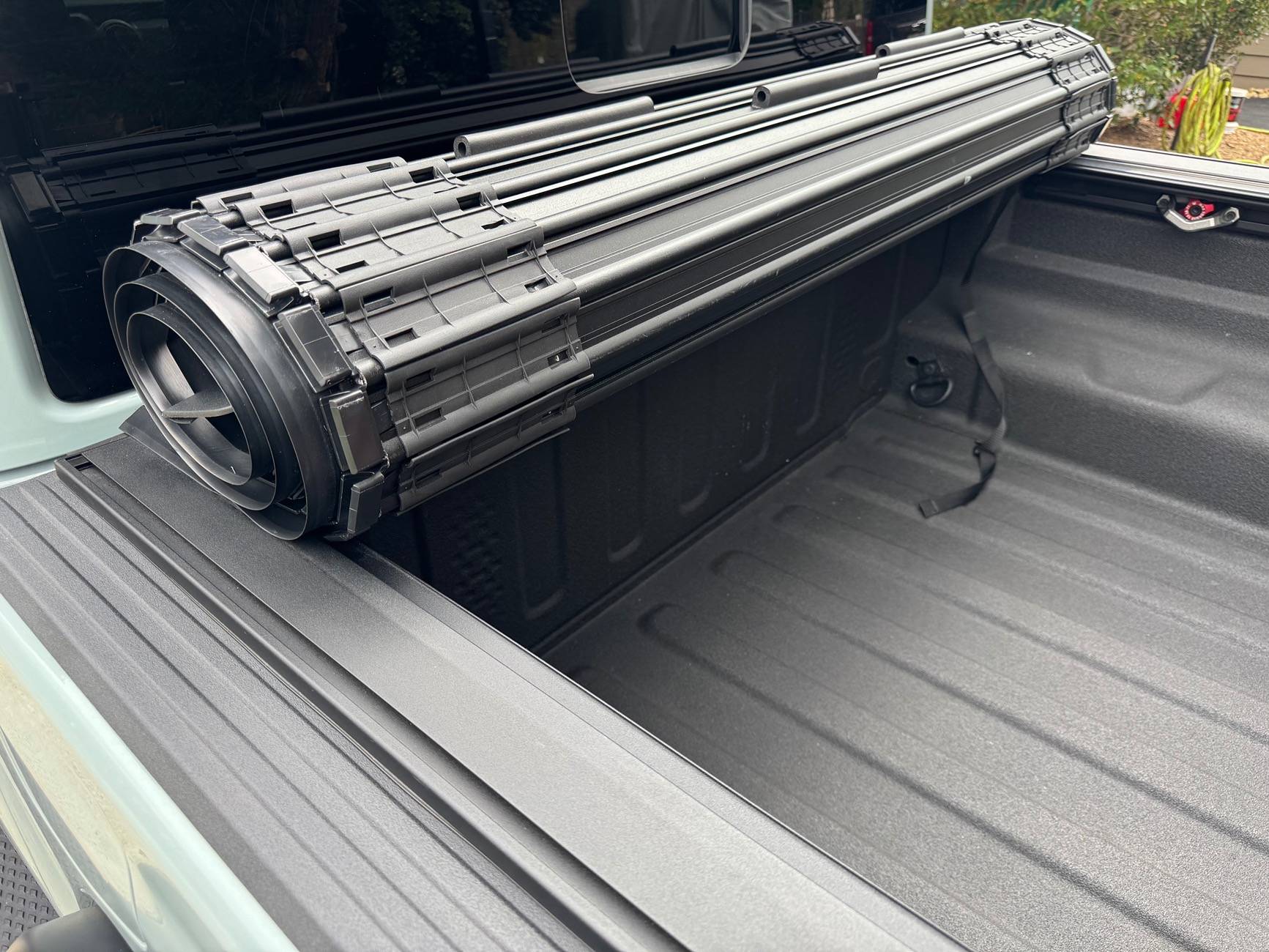 Jeep Gladiator RealTruck BAK Revolver X4s Hard Rolling Truck Bed Tonneau Cover | 80701 | Fits 2020-2025 Jeep Gladiator 5' Bed (60.3") IMG_8581
