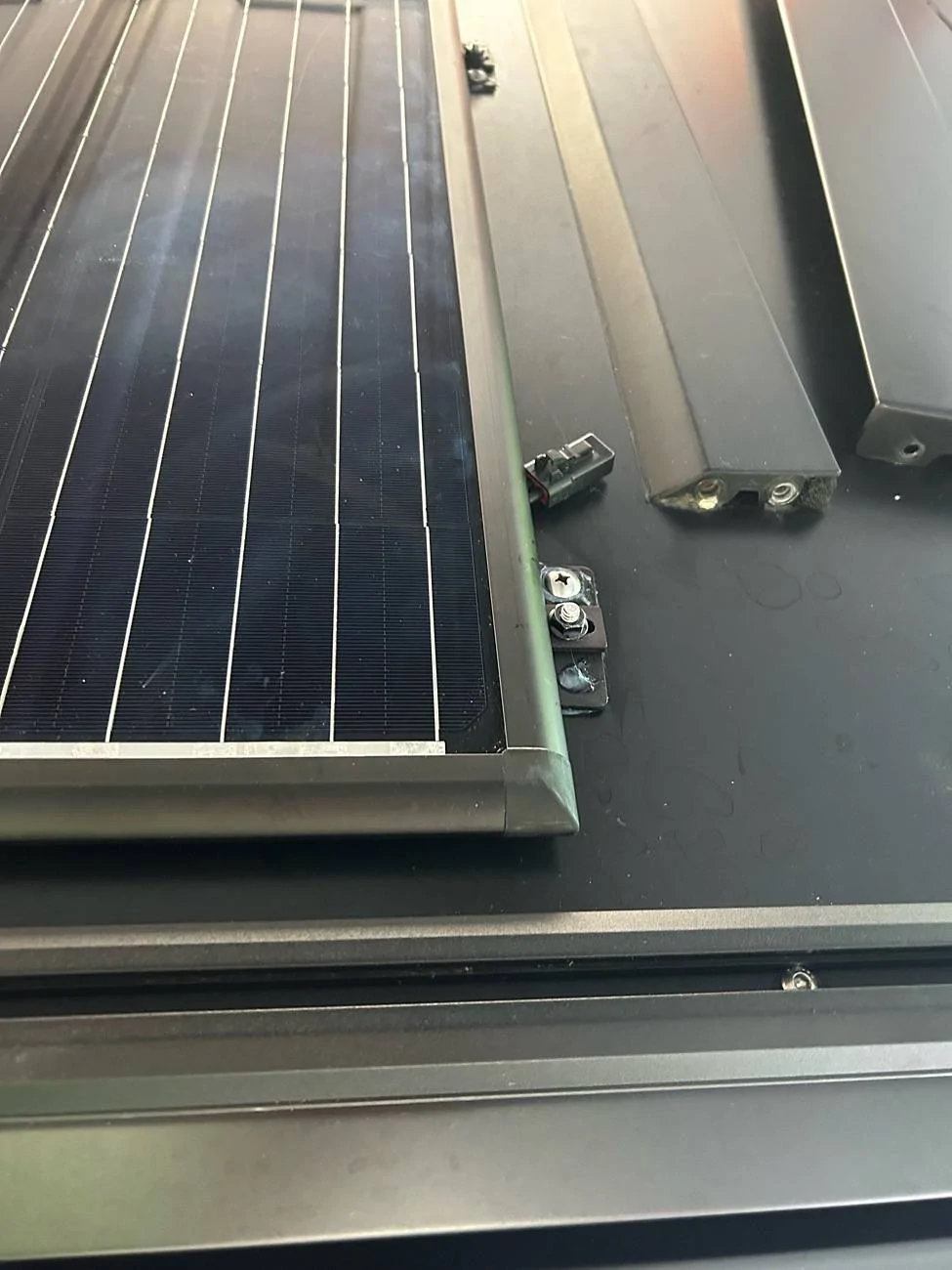 Jeep Gladiator Zamp solar system install on RSI cap IMG_1037_Original