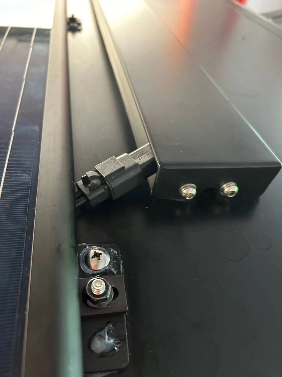 Jeep Gladiator Zamp solar system install on RSI cap IMG_1038_Original