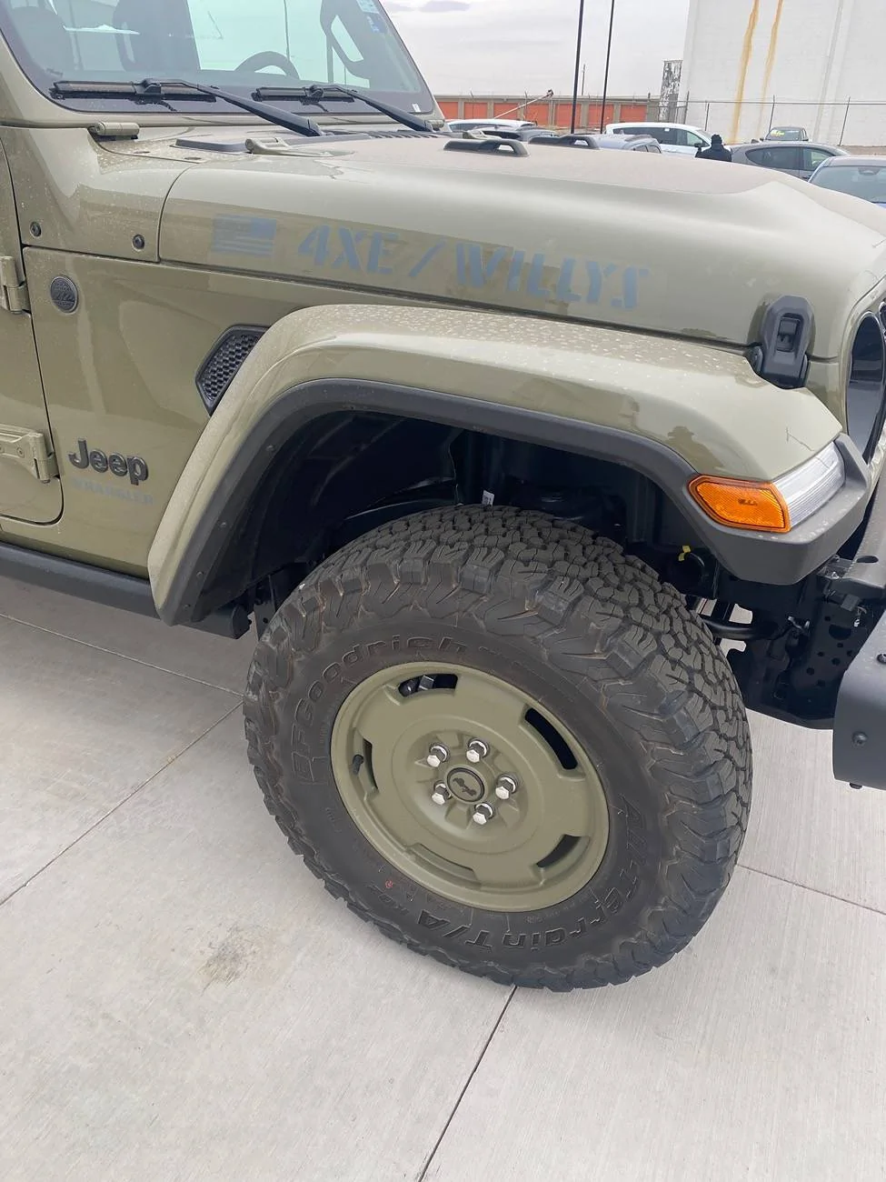 Jeep Gladiator Looking at this Gladiator, need help deciding! IMG_9427