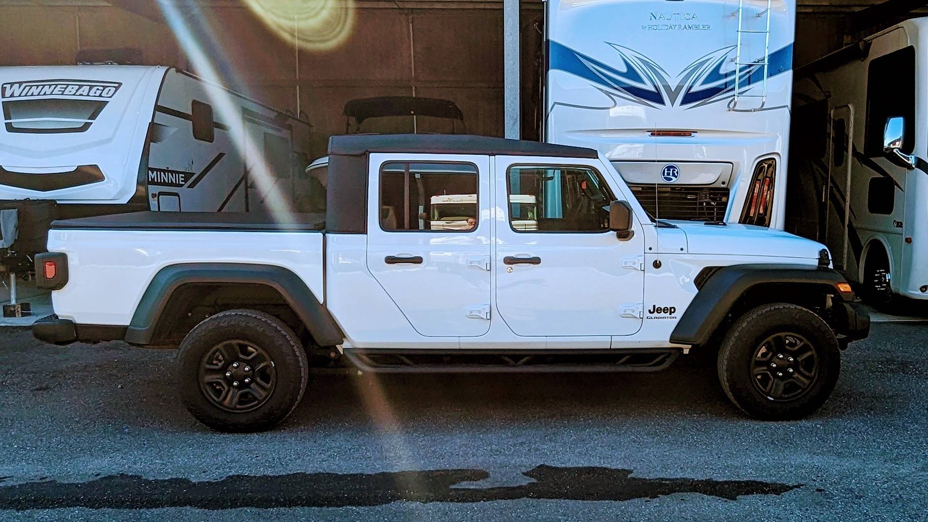 Jeep Gladiator 1.5 or 2.5 spacer lift   Just wanting to level it  any suggestions PXL_20240220_200541537