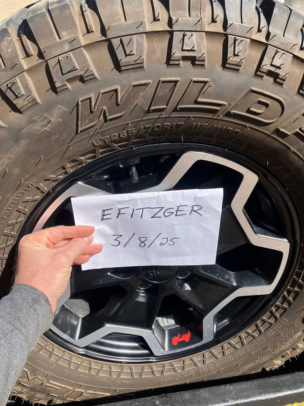 Jeep Gladiator OEM Rubicon NEW take off wheels/ tires 4AF04063-F854-458E-A2FF-01596F273498