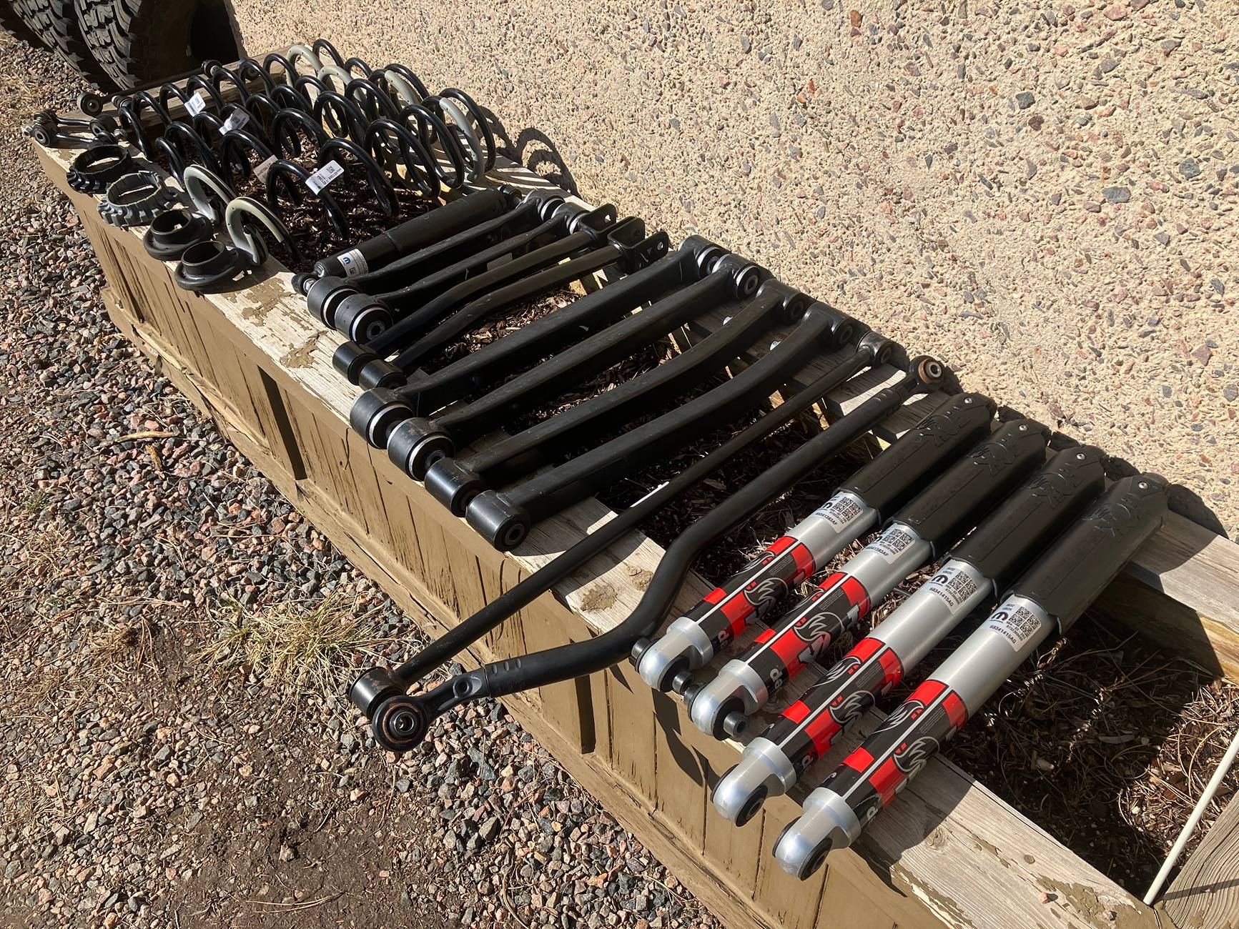 Jeep Gladiator Rubicon Suspension Take Off (Fox shocks) B2350779-4C98-4EFB-B8EF-E4FAE3D8DE7F