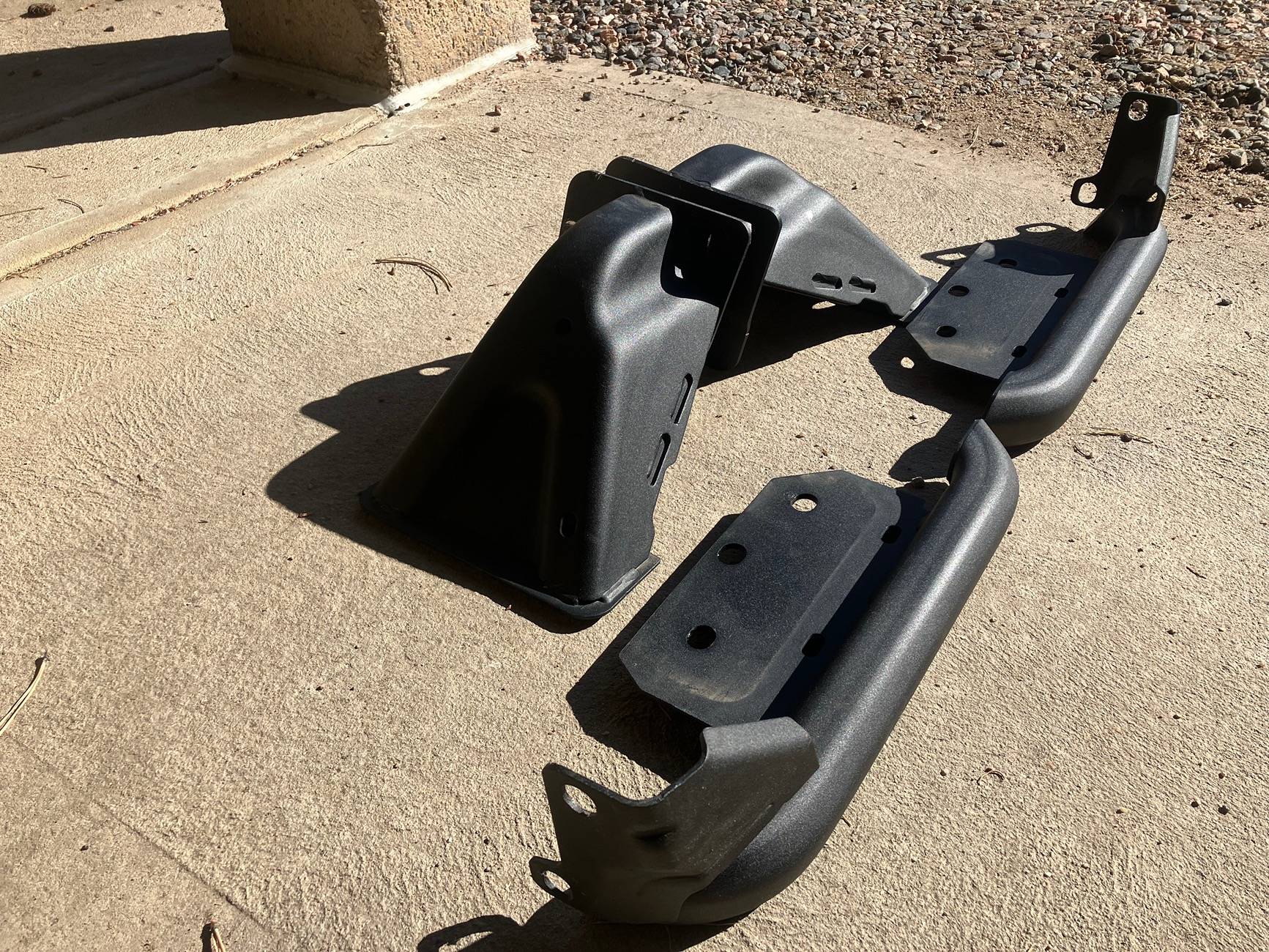 Jeep Gladiator 2023 Rubicon OEM bed sliders -200 D363E44B-1184-4917-87BE-D660253723A4
