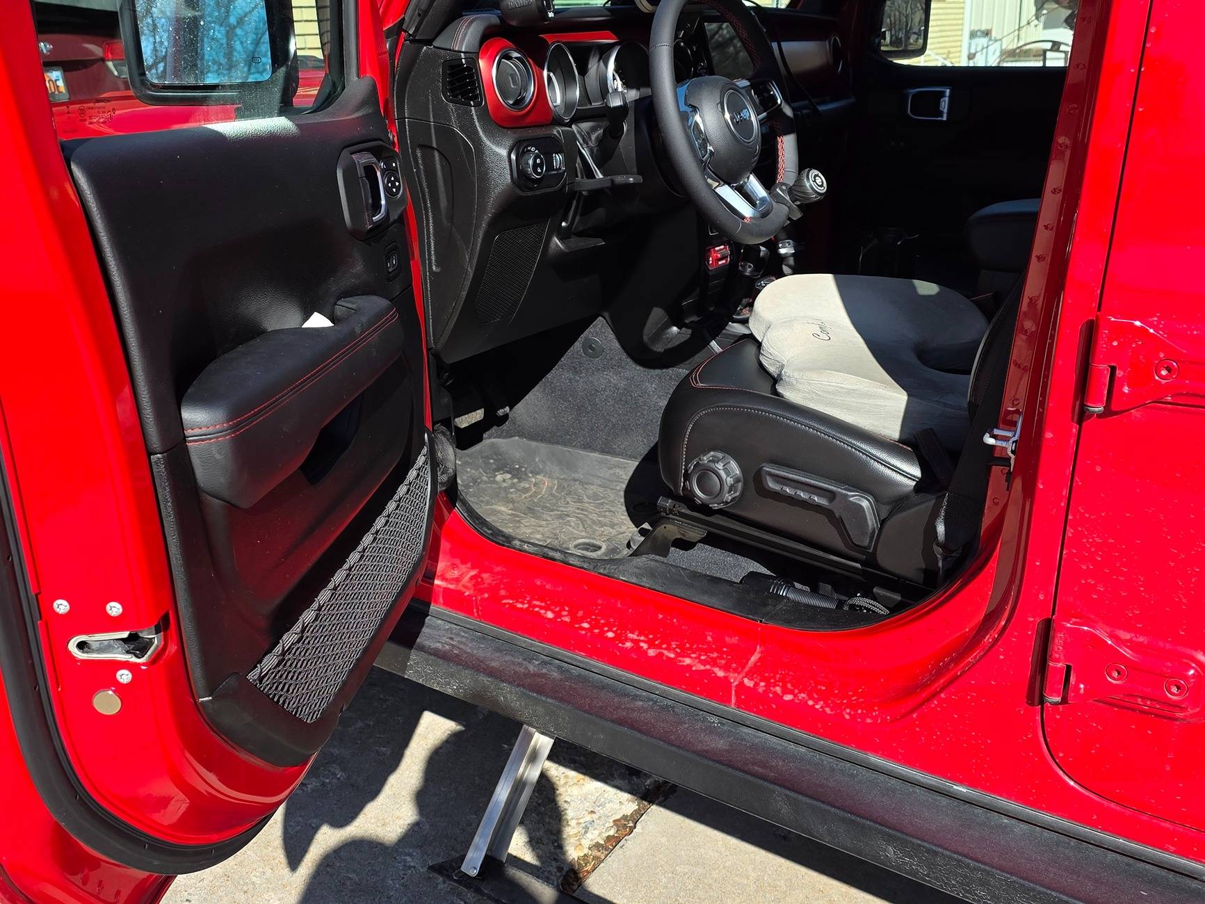 Jeep Gladiator Alpine Stereo Sound Disappointing 20250308_103034