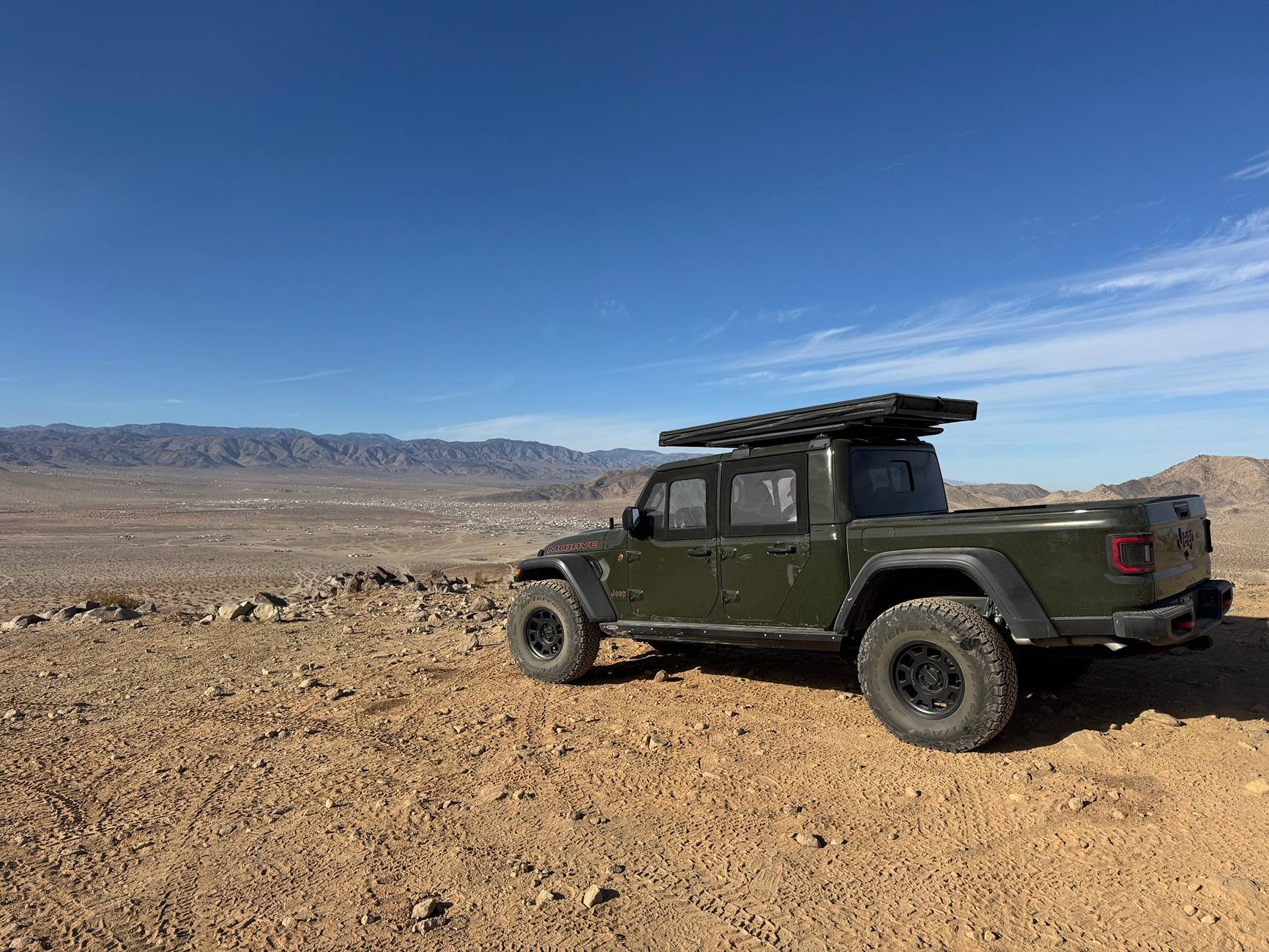 Jeep Gladiator Can I add 1 or 1.5 lift to my stock Mojave and not hurt ride quality? IMG_9073