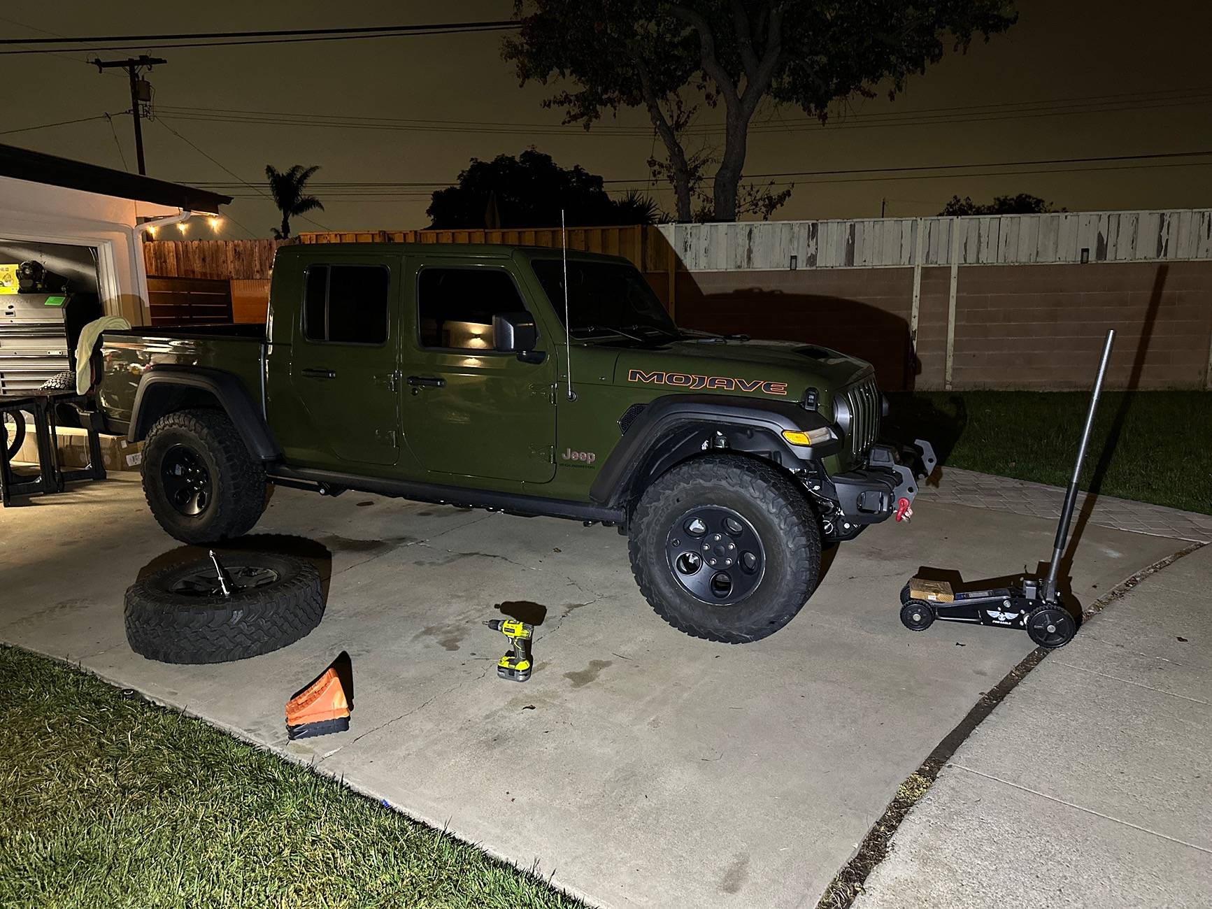 Jeep Gladiator Can I add 1 or 1.5 lift to my stock Mojave and not hurt ride quality? 70754893767__4A5FDF13-1990-4B96-BBD3-B0AC6F12F00F