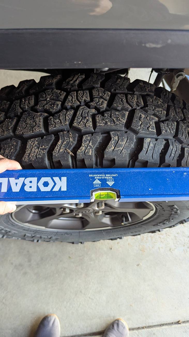 Jeep Gladiator Sagging on one side - looking for input // Clayton Off-Road PXL_20250313_160915117
