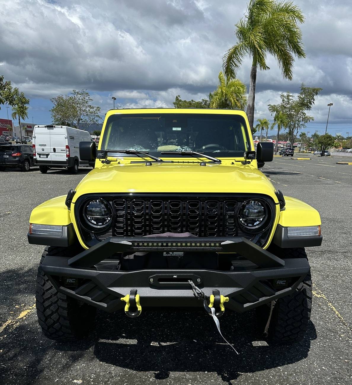 Jeep Gladiator HIGH VELOCITY YELLOW Gladiator JT Club ImportedPhoto.763583121.458197