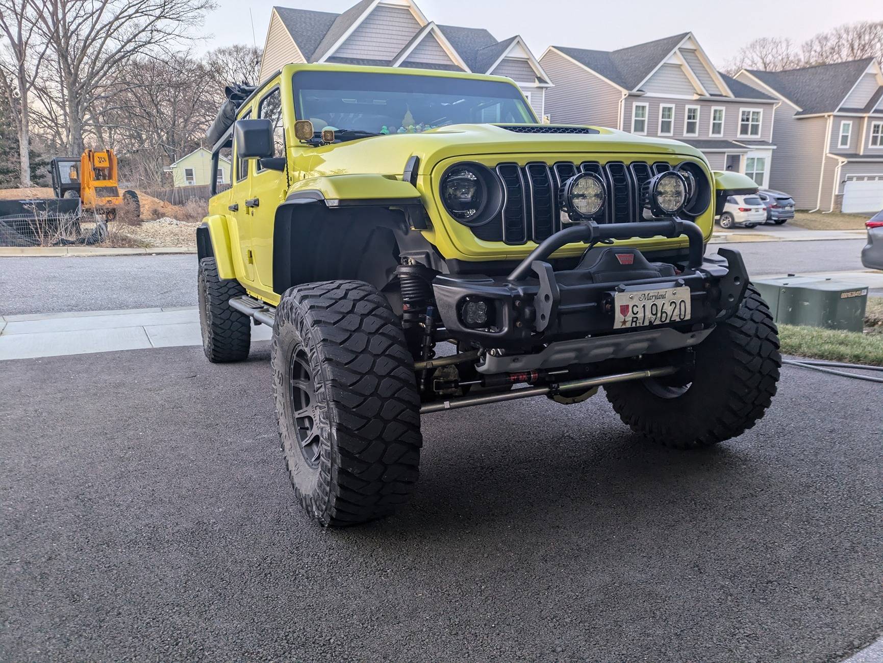 Jeep Gladiator HIGH VELOCITY YELLOW Gladiator JT Club PXL_20250309_230841001