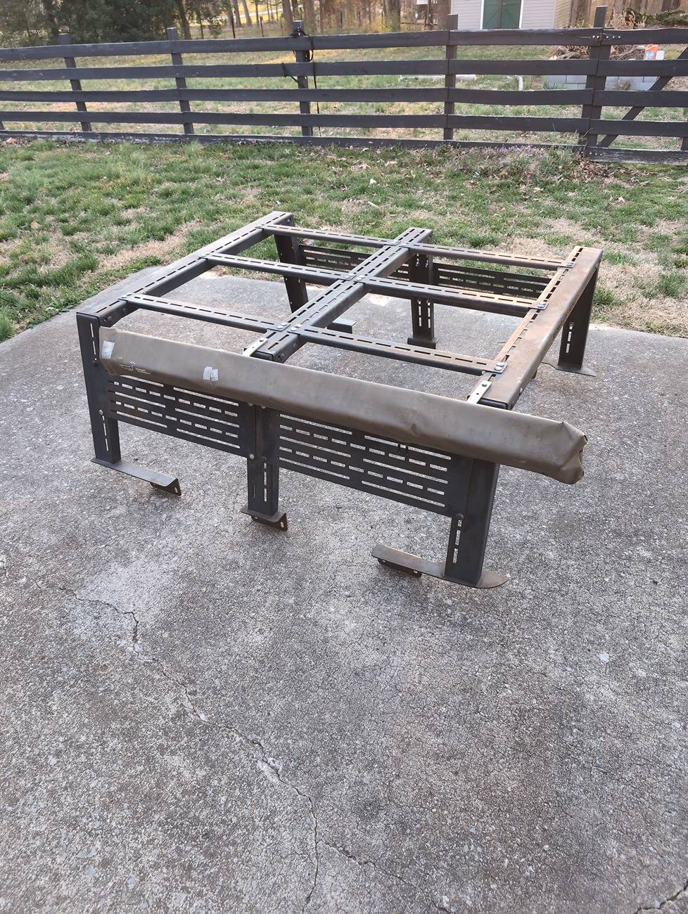 Jeep Gladiator Rebel off-road Full height rack with tire carrier 400.00 17419078484957153780583781081413