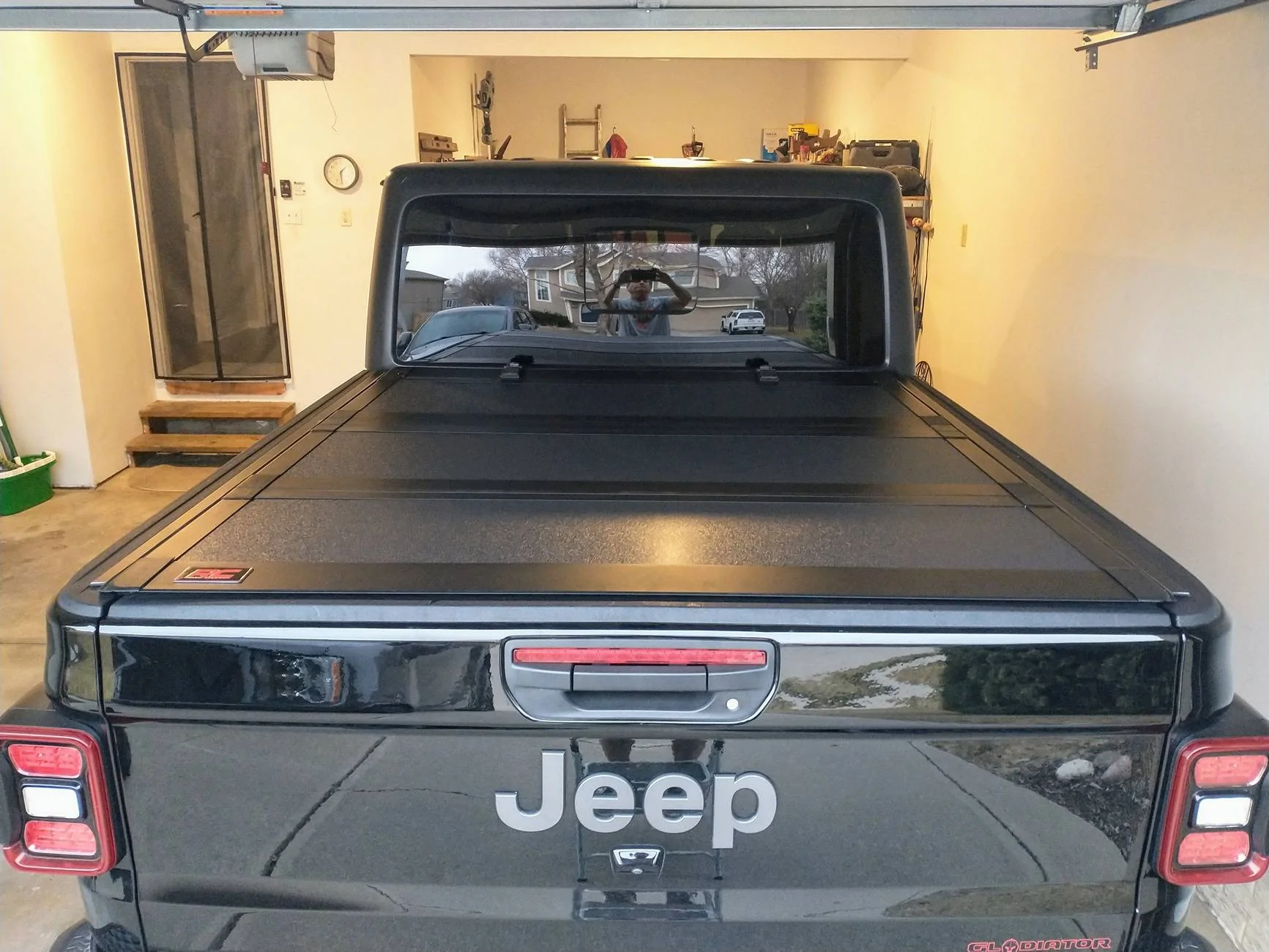 Jeep Gladiator RC Tri Fold Flip Up IMG_20250314_133641168