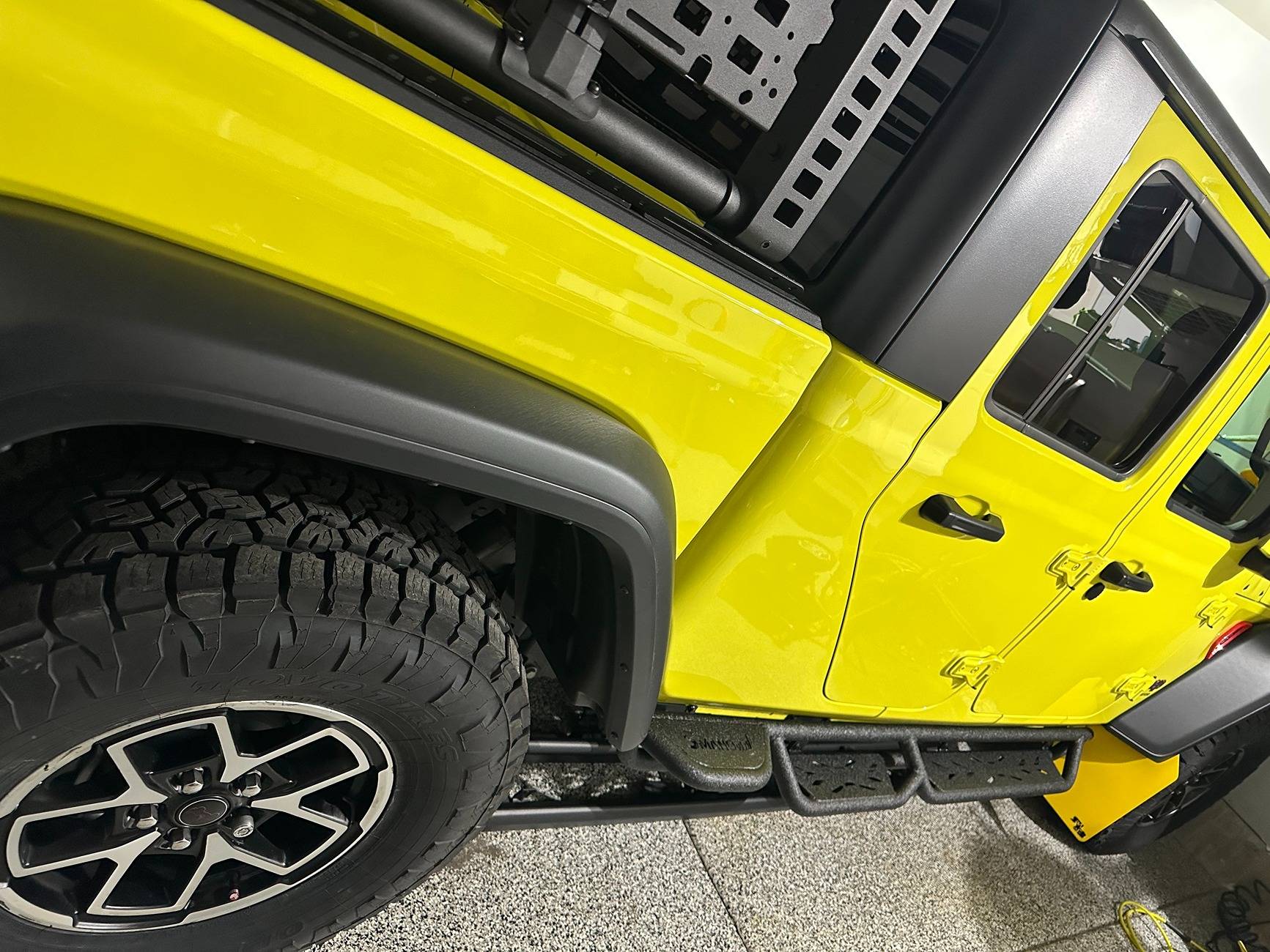 Jeep Gladiator 2024 Mojave side steps IMG_7417