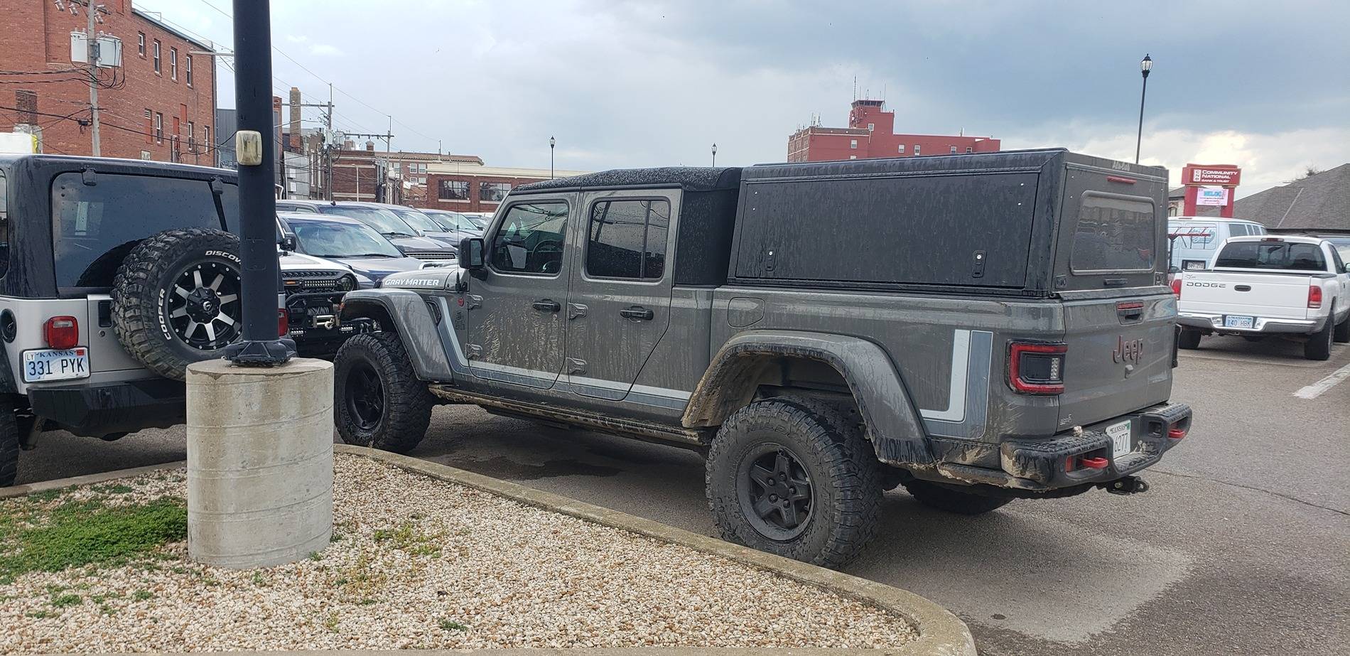 Jeep Gladiator Installing Soft Top with Alu-Cab. 20230603_153903