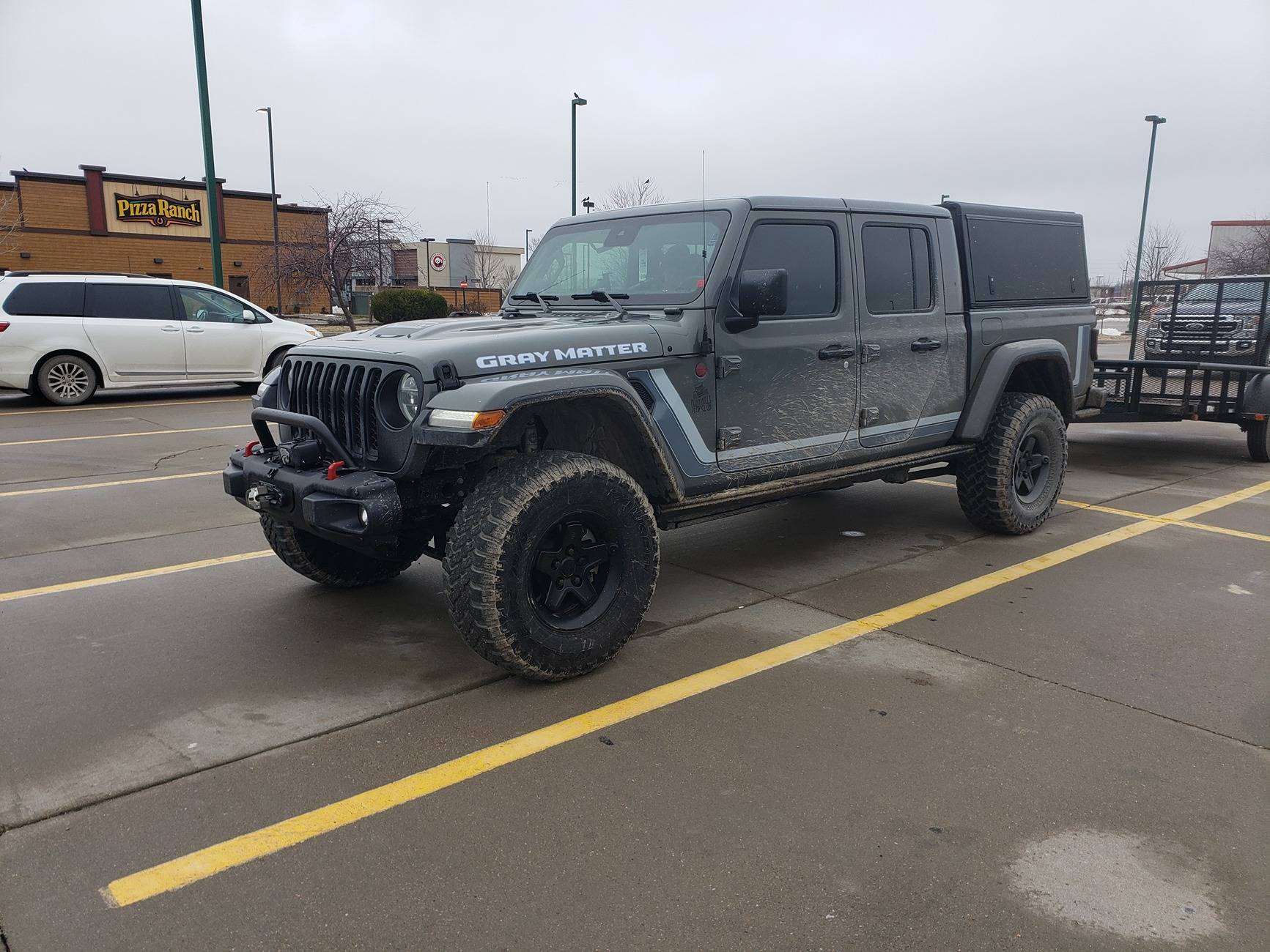 Jeep Gladiator Installing Soft Top with Alu-Cab. 20240127_123439