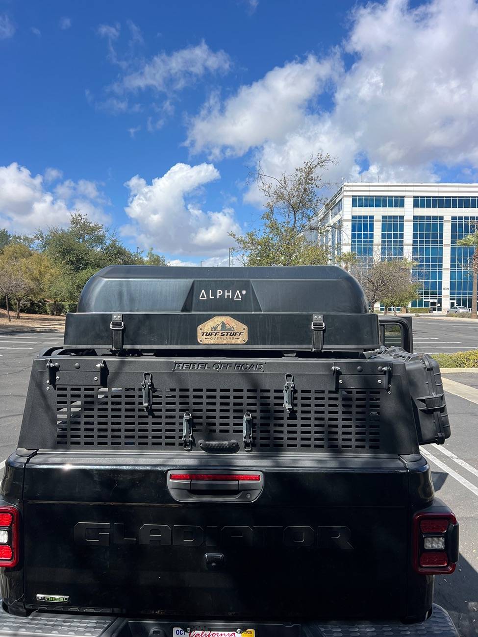 Jeep Gladiator Rebel Xplor Half Height Bed Rack + Rear Molle Panel IMG_1990