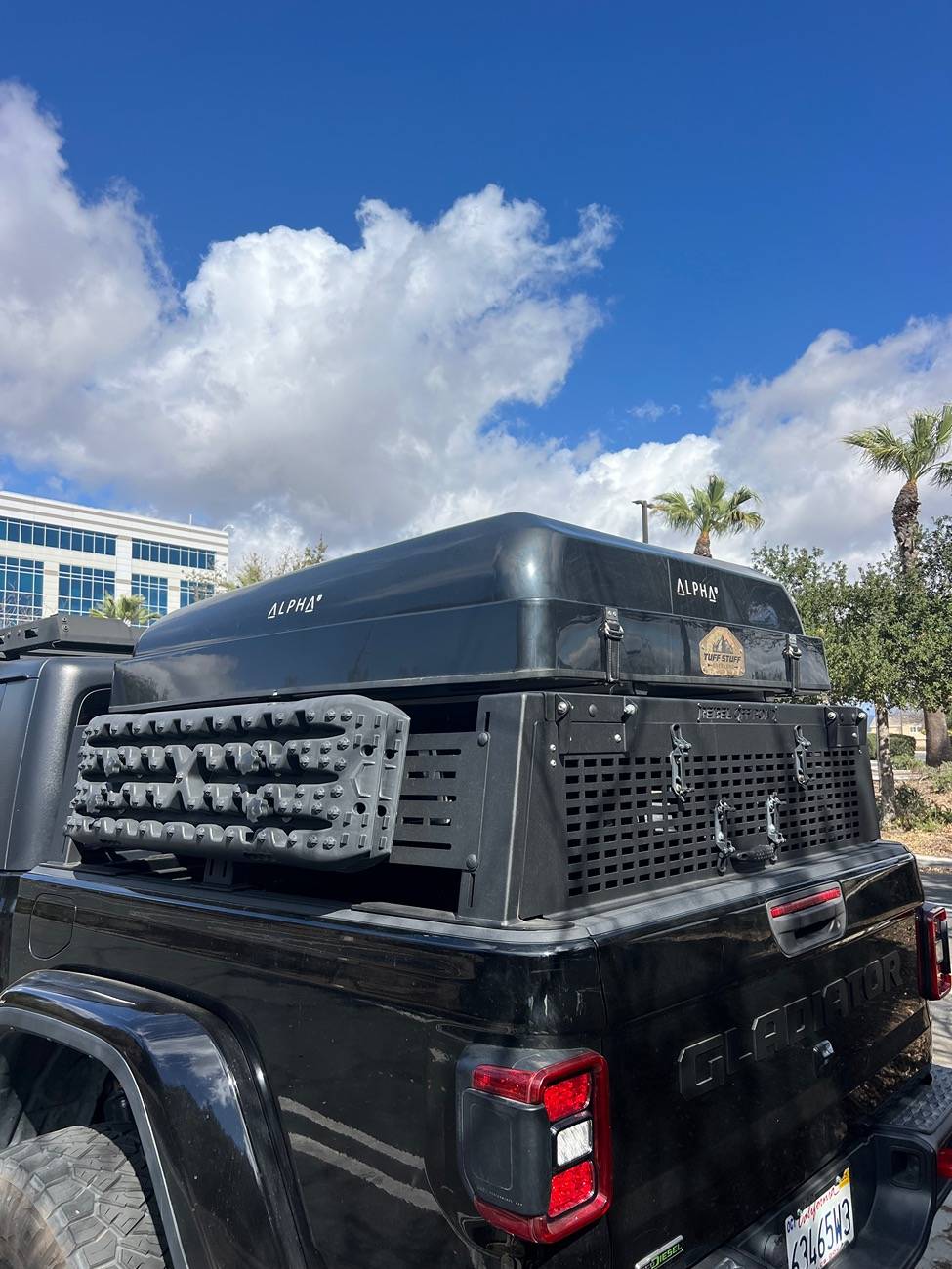 Jeep Gladiator Rebel Xplor Half Height Bed Rack + Rear Molle Panel IMG_1989