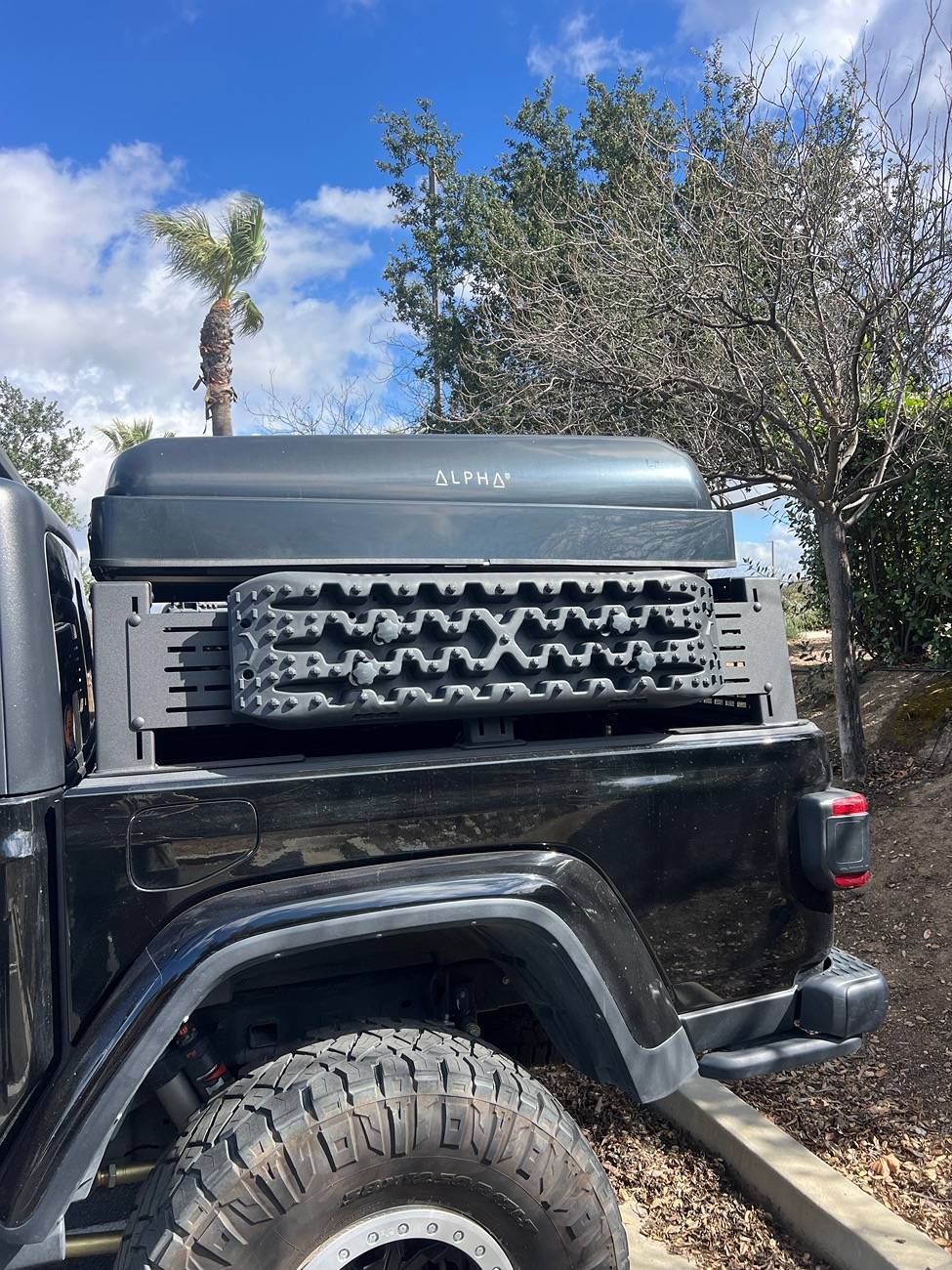 Jeep Gladiator Rebel Xplor Half Height Bed Rack + Rear Molle Panel IMG_1988