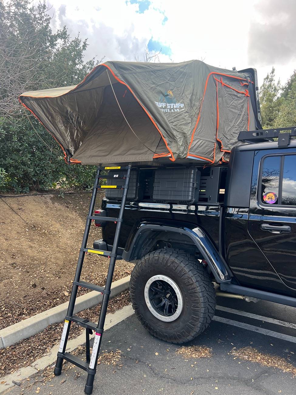 Jeep Gladiator Tuff Stuff Alpha 2 Hardshell Rooftop Tent + Annex IMG_1969
