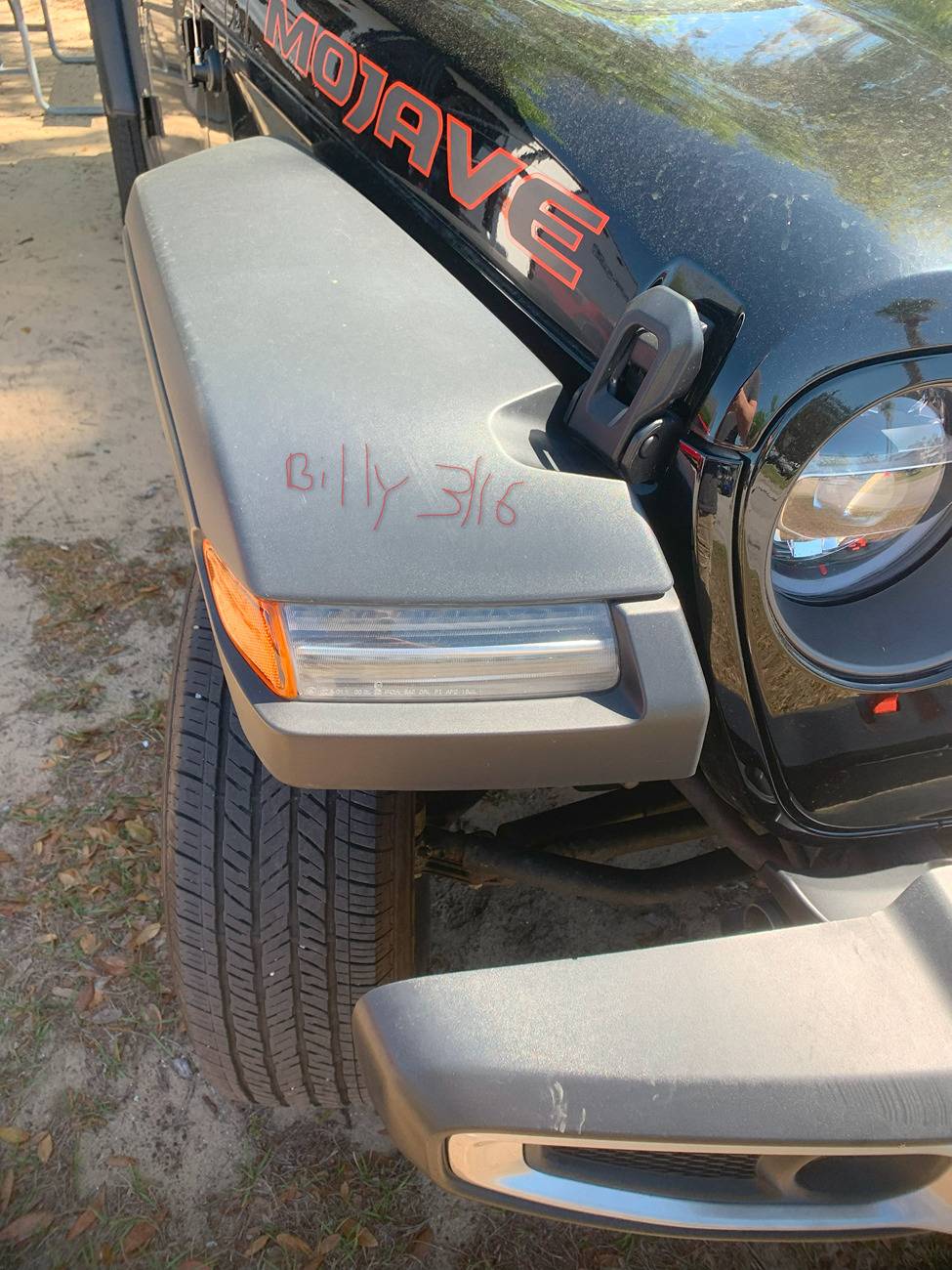 Jeep Gladiator trade mohave   high clearance LED front fenders for  lower clearance LED fenders IMG_3581