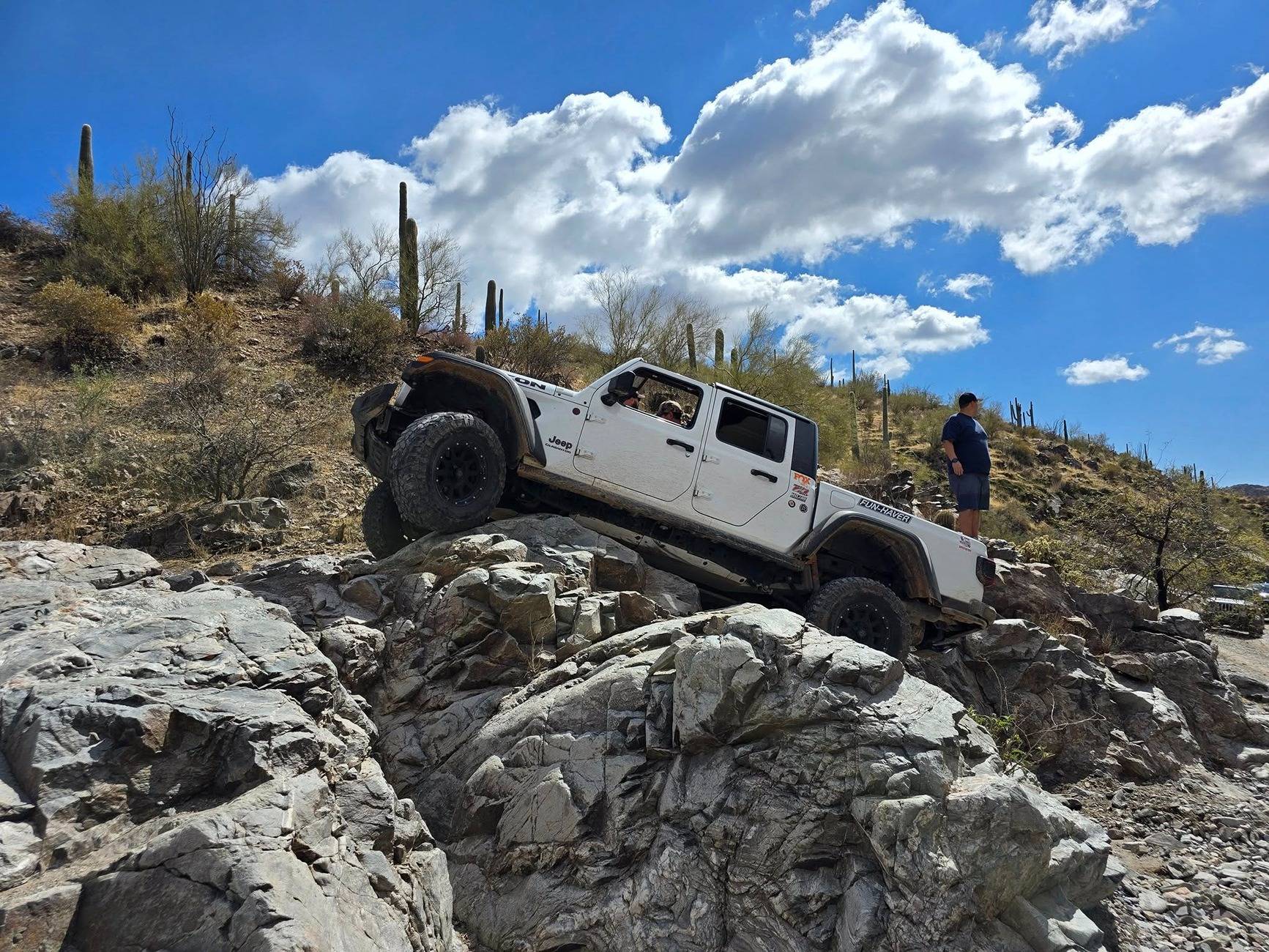 Jeep Gladiator What did you do TO your Gladiator today? [ADMIN WARNING: NO POLITICS, NO GUN TALK] jeep on the rocks close