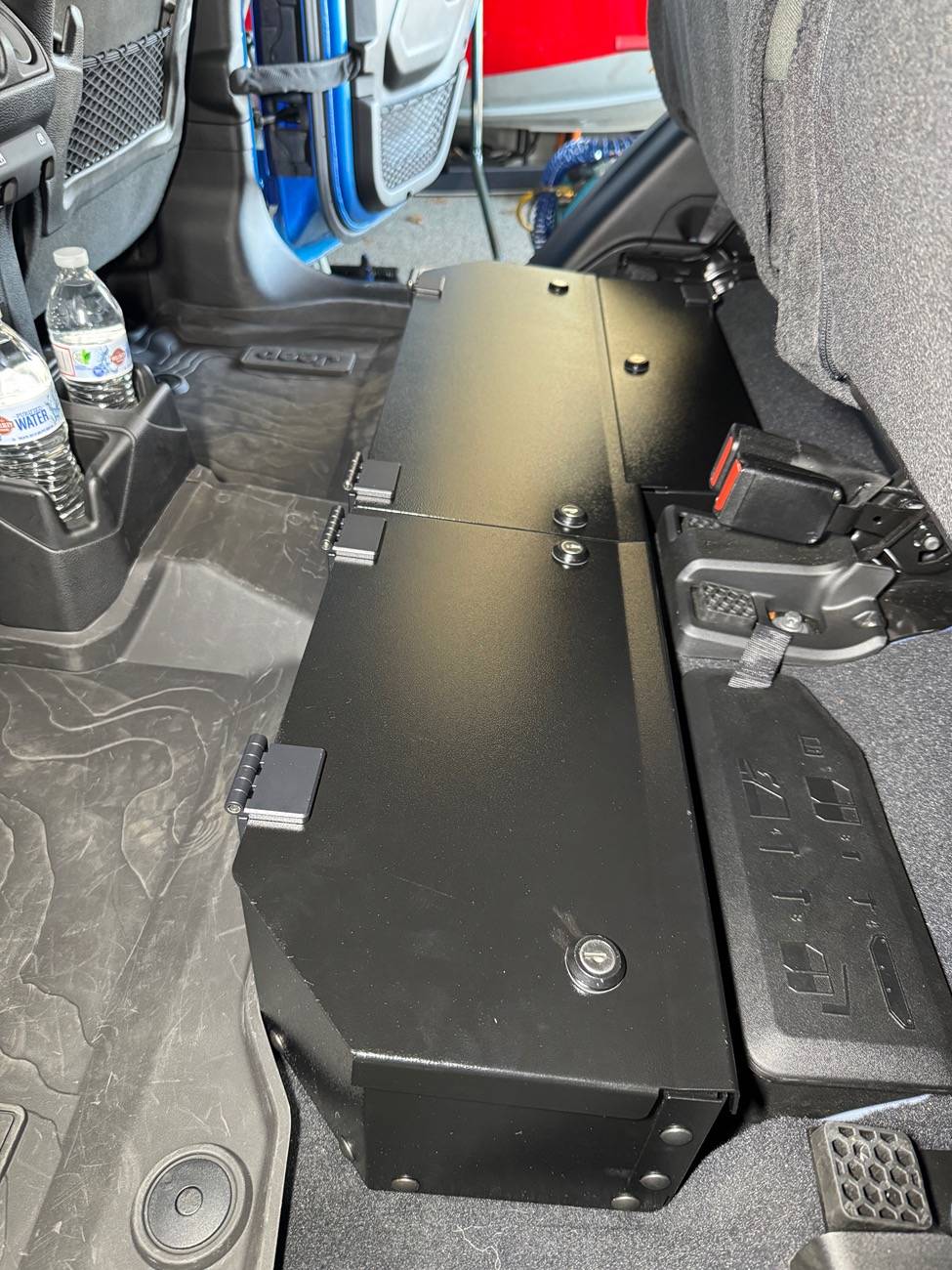Jeep Gladiator Lockable Under Seat Storage for 2024? IMG_1991