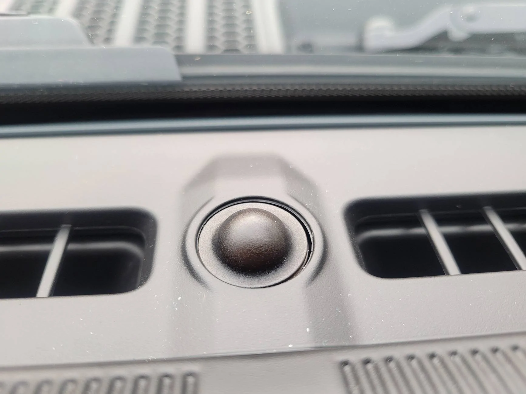 Jeep Gladiator OEM Auto Light Switch install? 20250319_175808