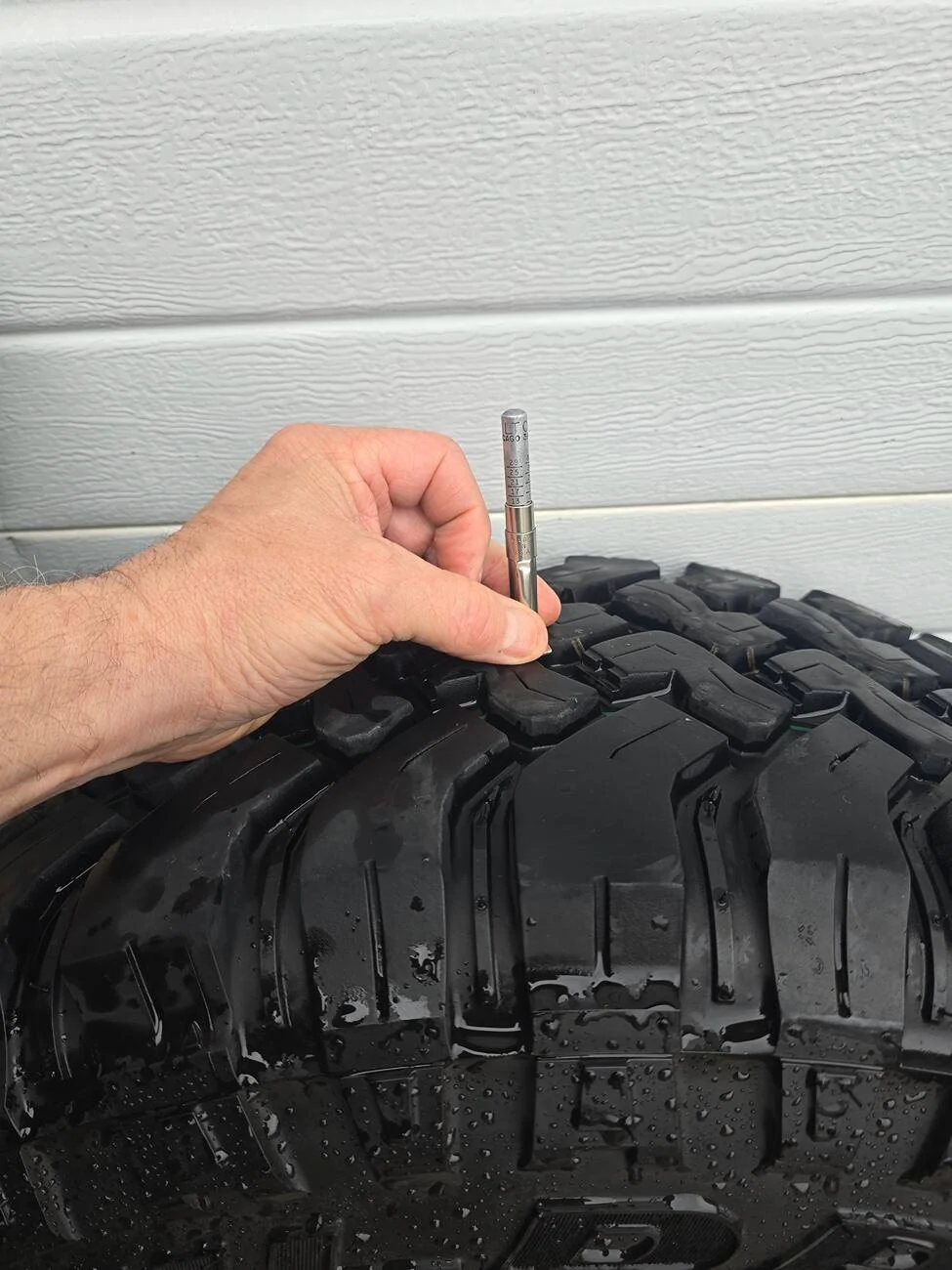 Jeep Gladiator SOLD - (5) FALKEN WILDPEAK MT's from a 2023 Jeep Gladiator (Tires Only) tempImageeViHEV