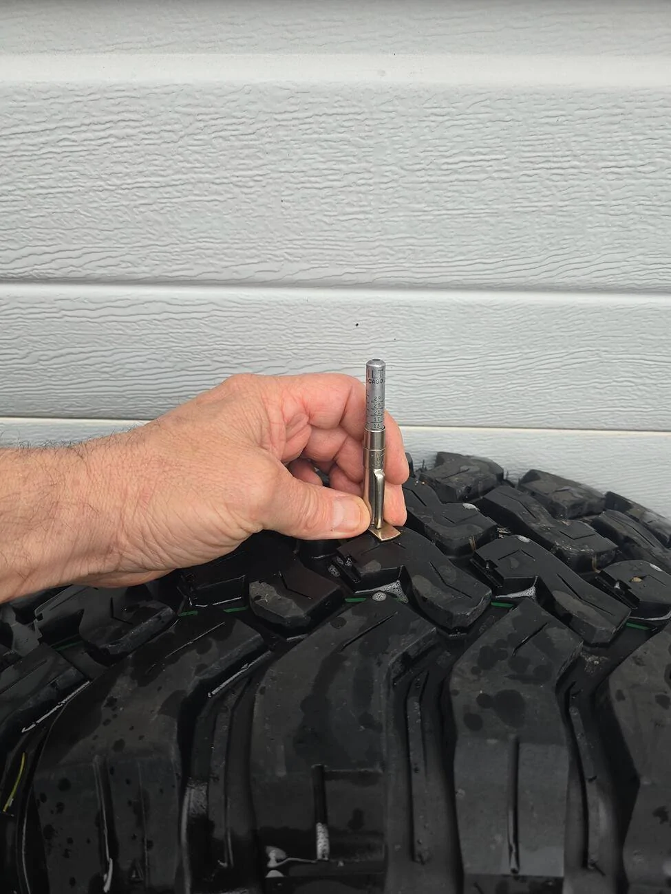 Jeep Gladiator SOLD - (5) FALKEN WILDPEAK MT's from a 2023 Jeep Gladiator (Tires Only) tempImageMM9cvd