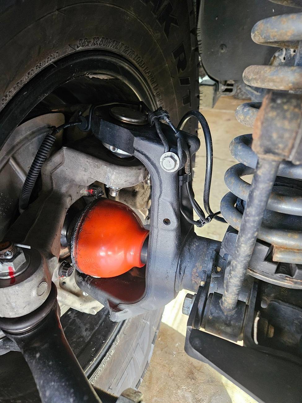 Jeep Gladiator Anyone using Dana HD ball joints with RCVs? 1742488158137-c9